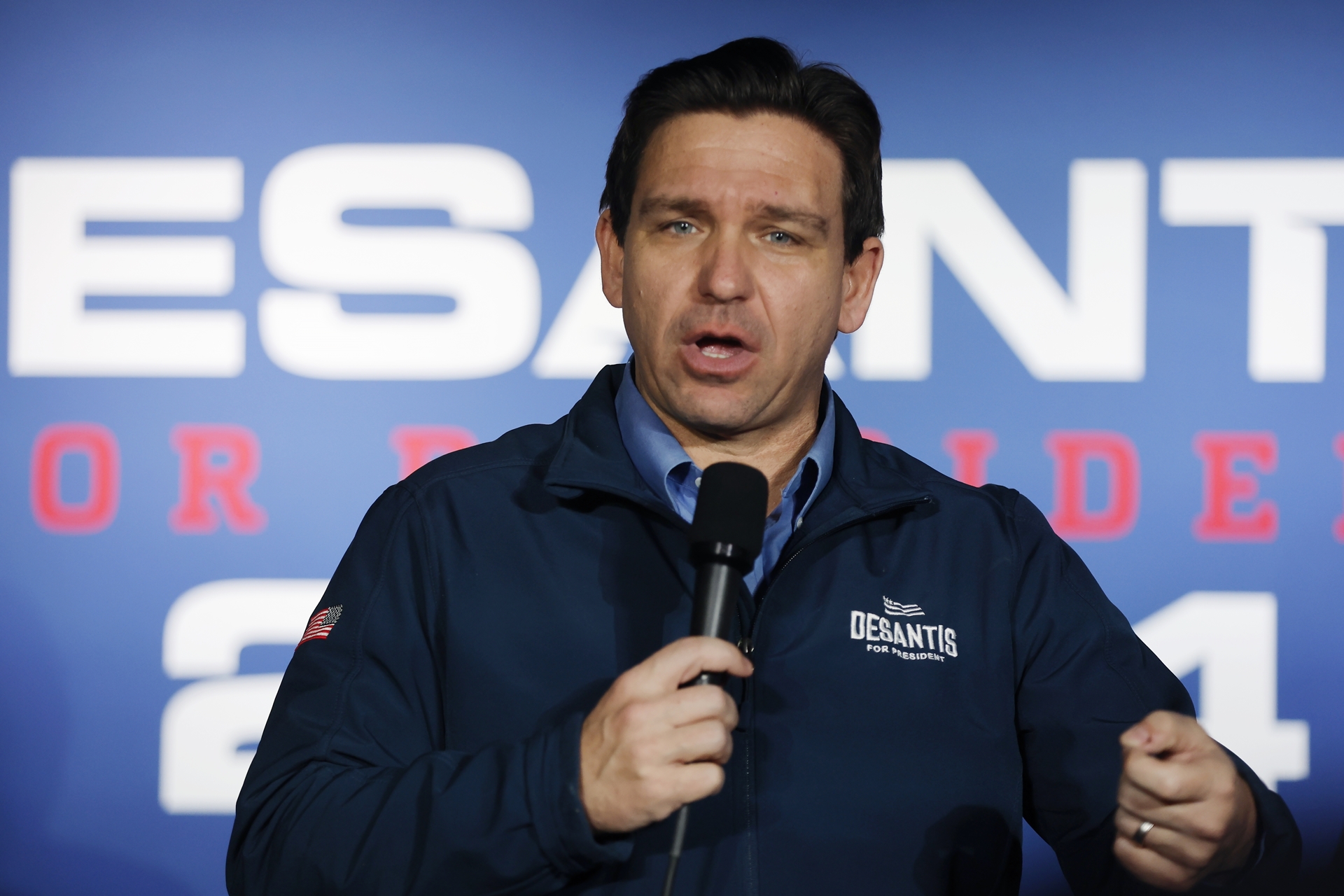 desantis-to-sign-law-banning-“camping-on-streets,-sidewalks-and-parks”-in-florida