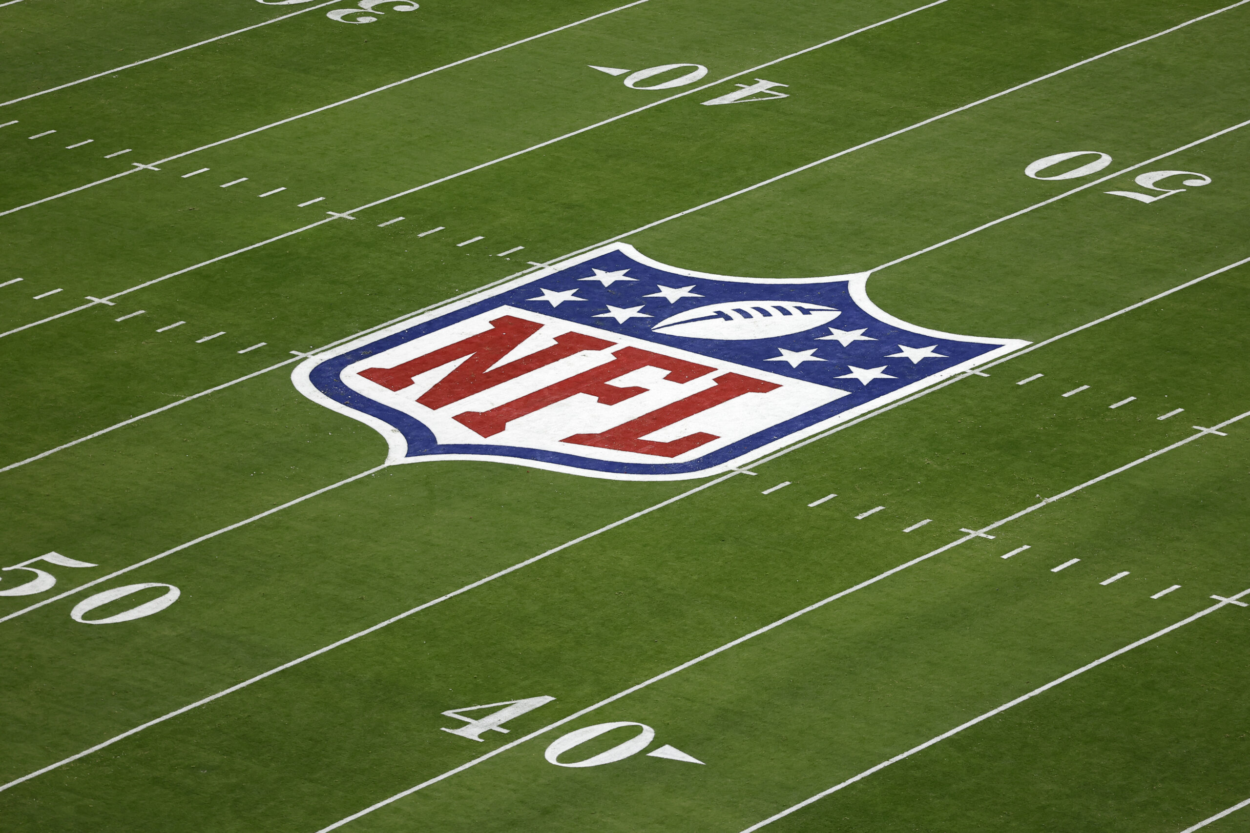 the-nfl-increases-the-salary-cap-by-13%-and-exceeds-$255-million-per-franchise