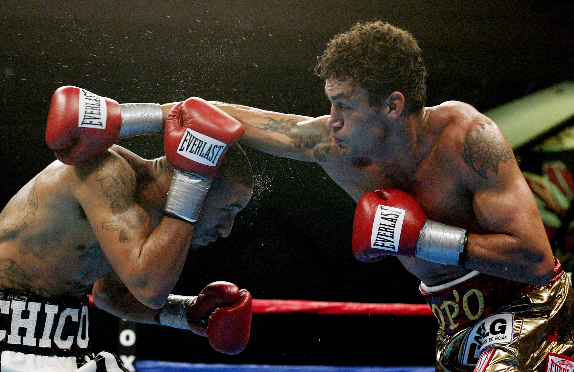 former-brazilian-boxer-acelino-“popo”-freitas-knocked-out-bodybuilder-kleber-bambam-in-36-seconds