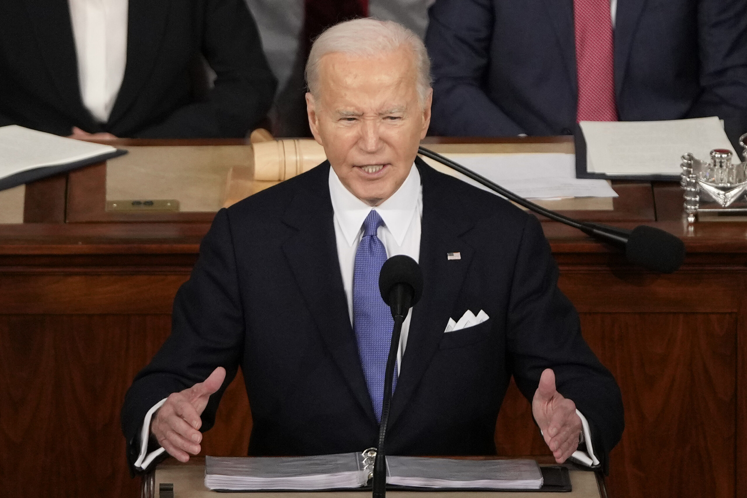 biden-faces-criticism-from-some-democrats-for-talking-about-“illegal”-immigrants-during-speech