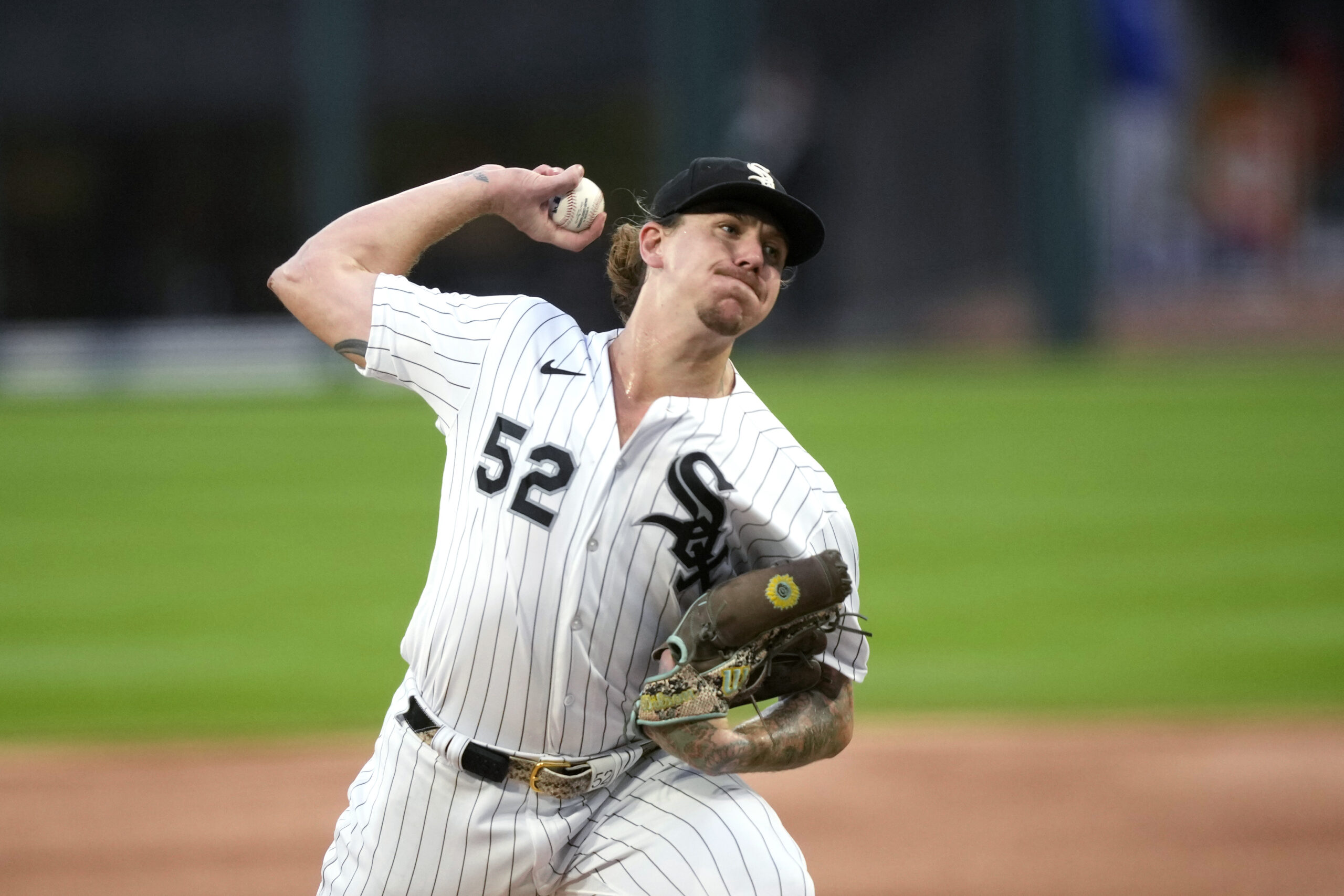 white-sox-remain-active-in-free-agency-and-reach-an-agreement-with-right-hander-mike-clevinger