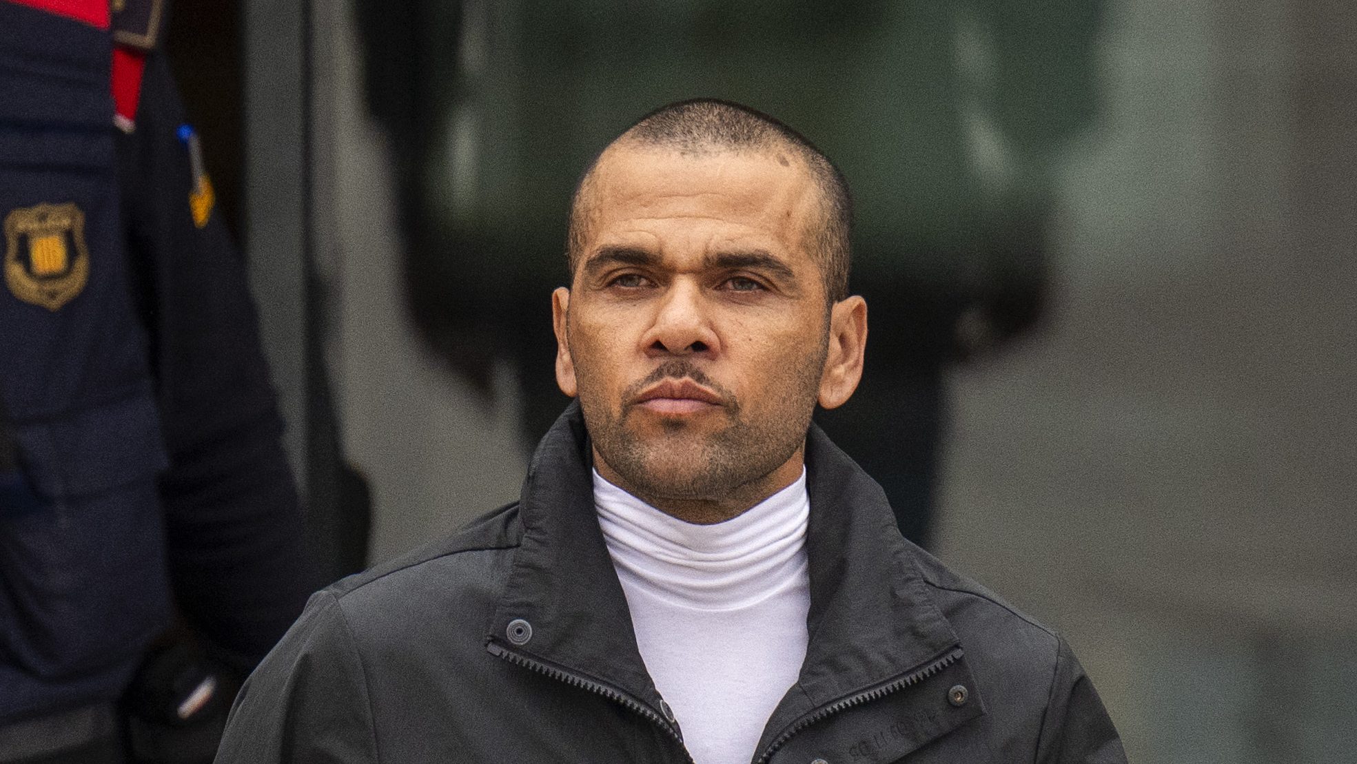 “wherever-i-go-i-survive”:-dani-alves-broke-the-silence-after-leaving-prison