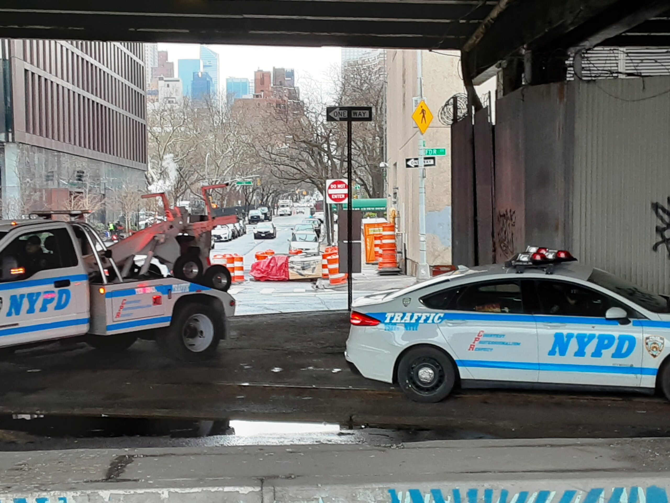 man-was-run-over-and-killed-just-after-getting-out-of-his-car-in-new-york;-the-other-driver-fled