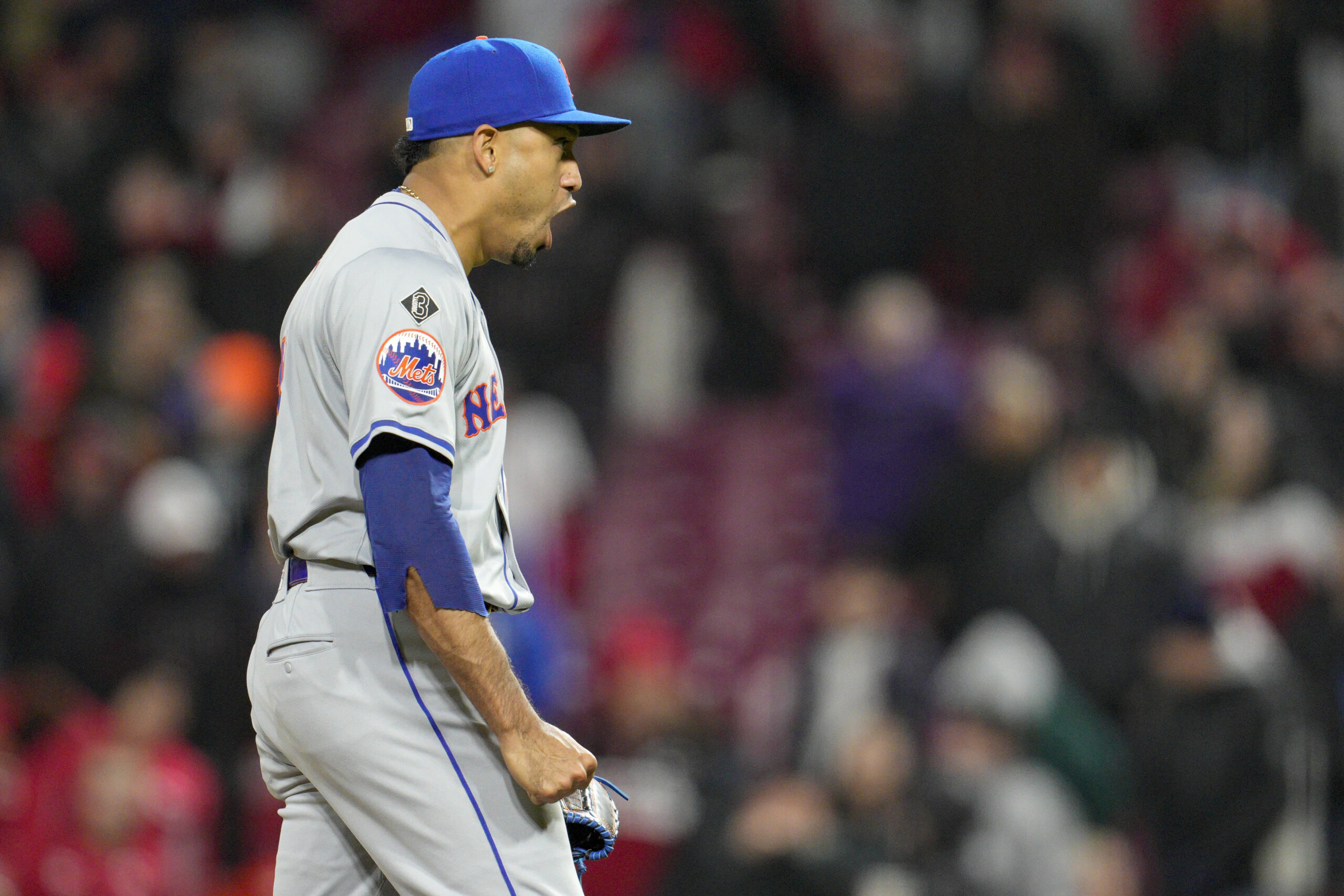 edwin-diaz-saves-his-first-game-with-the-mets-since-2022-after-his-long-injury