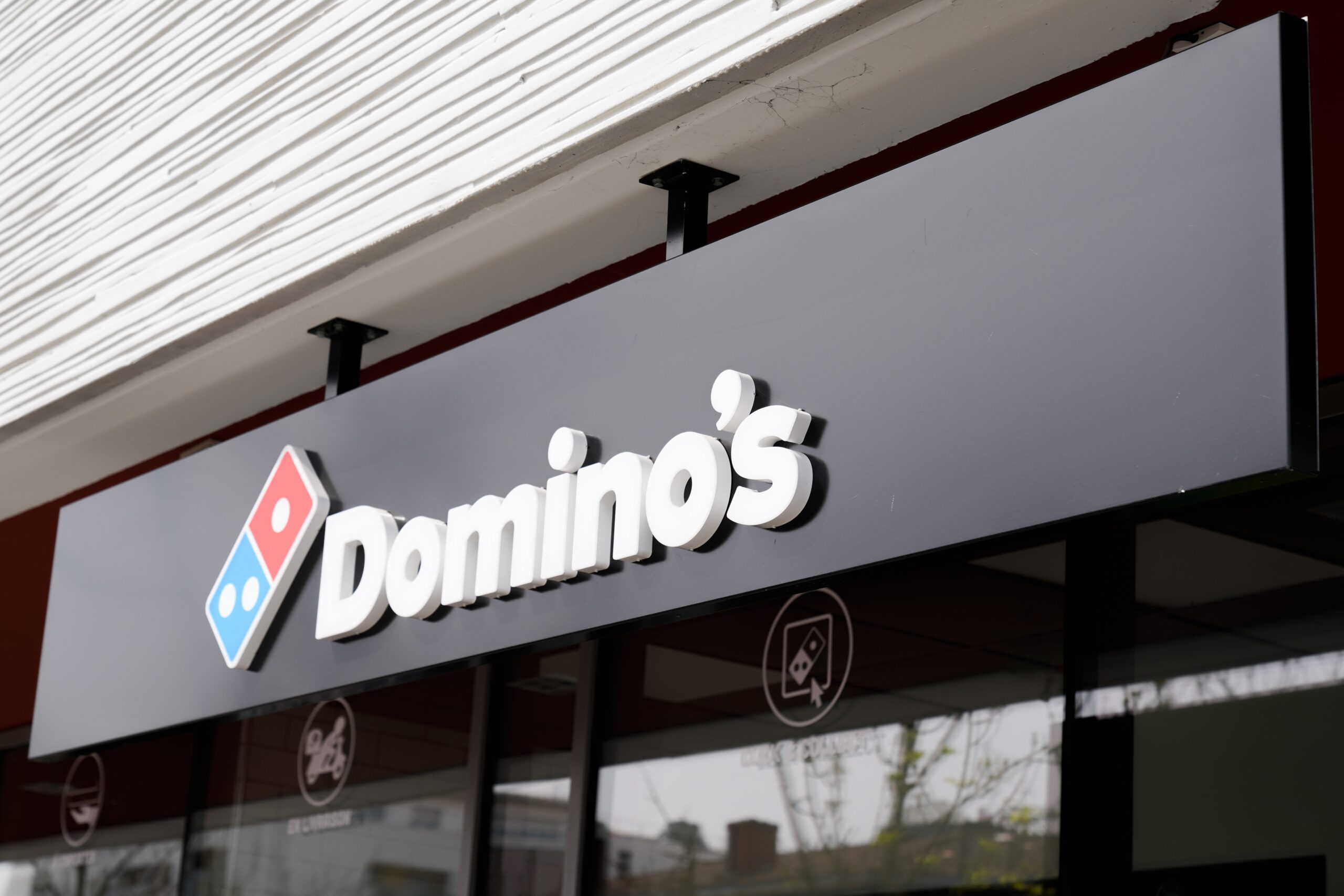 domino's-is-giving-away-tips-to-customers-who-tip-their-delivery-drivers