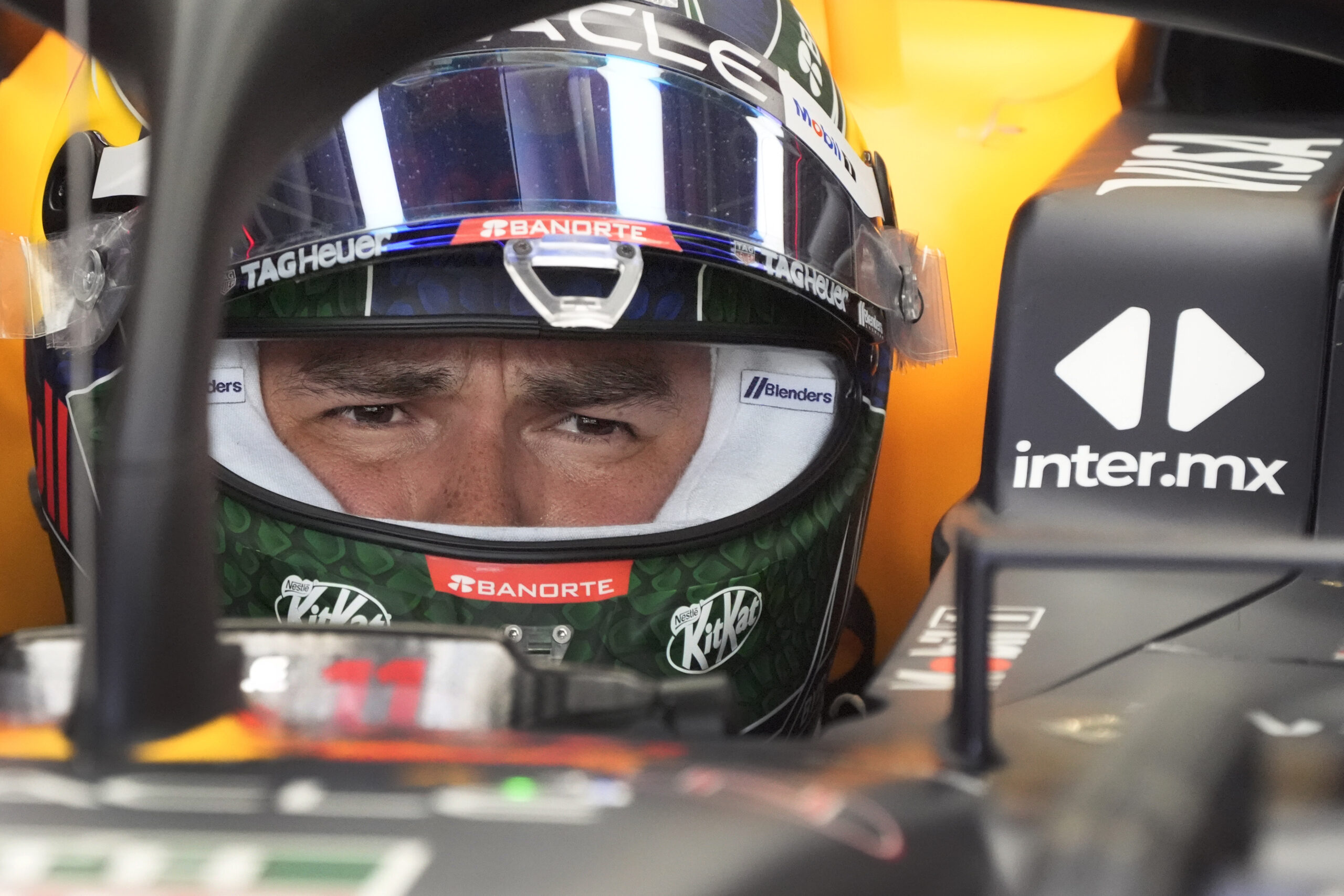 max-verstappen-intractable-in-miami-and-will-start-first-in-the-sprint;-checo-perez-will-start-third