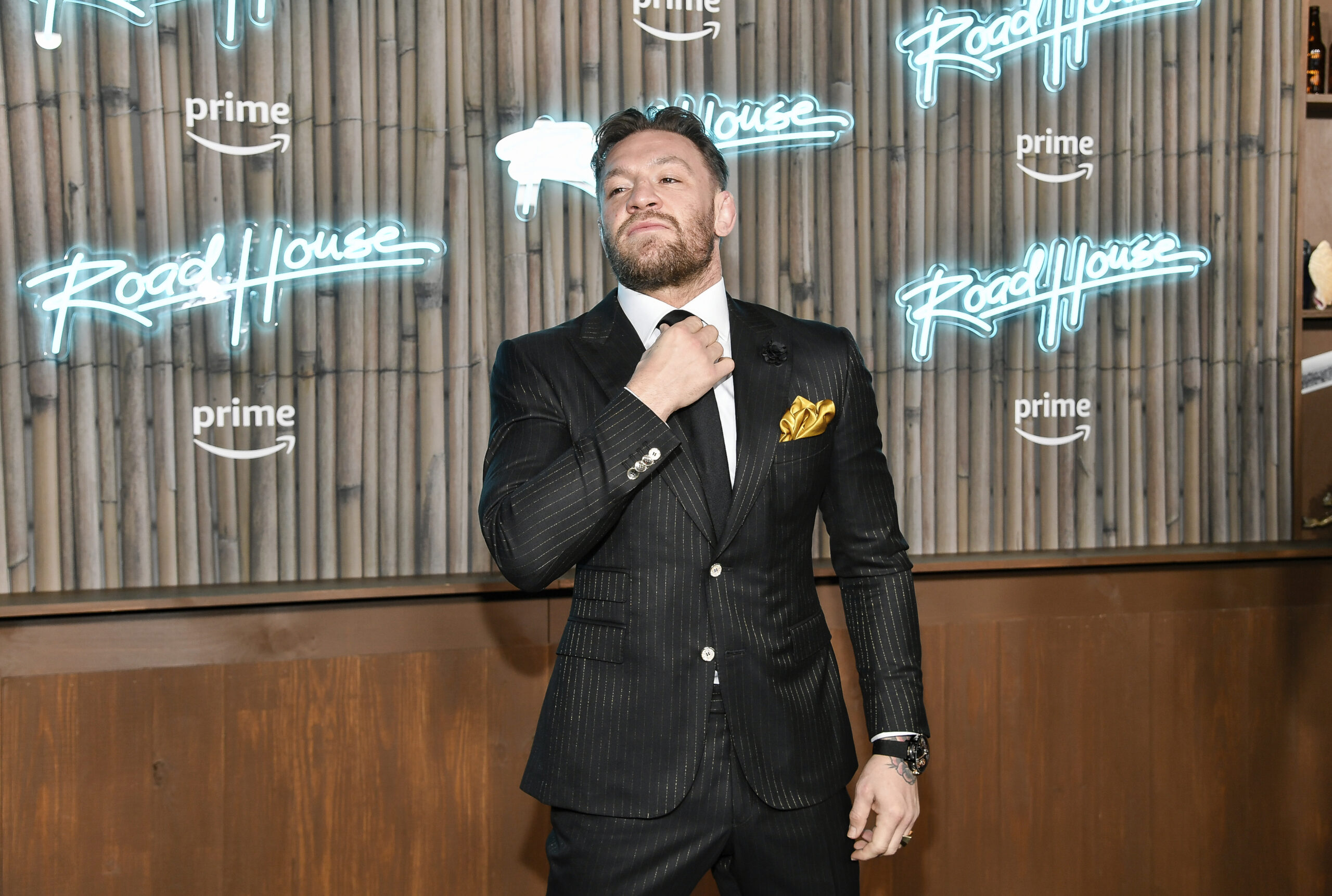 conor-mcgregor-challenges-canelo-alvarez-and-oscar-de-la-hoya-to-a-bare-knuckle-boxing-match