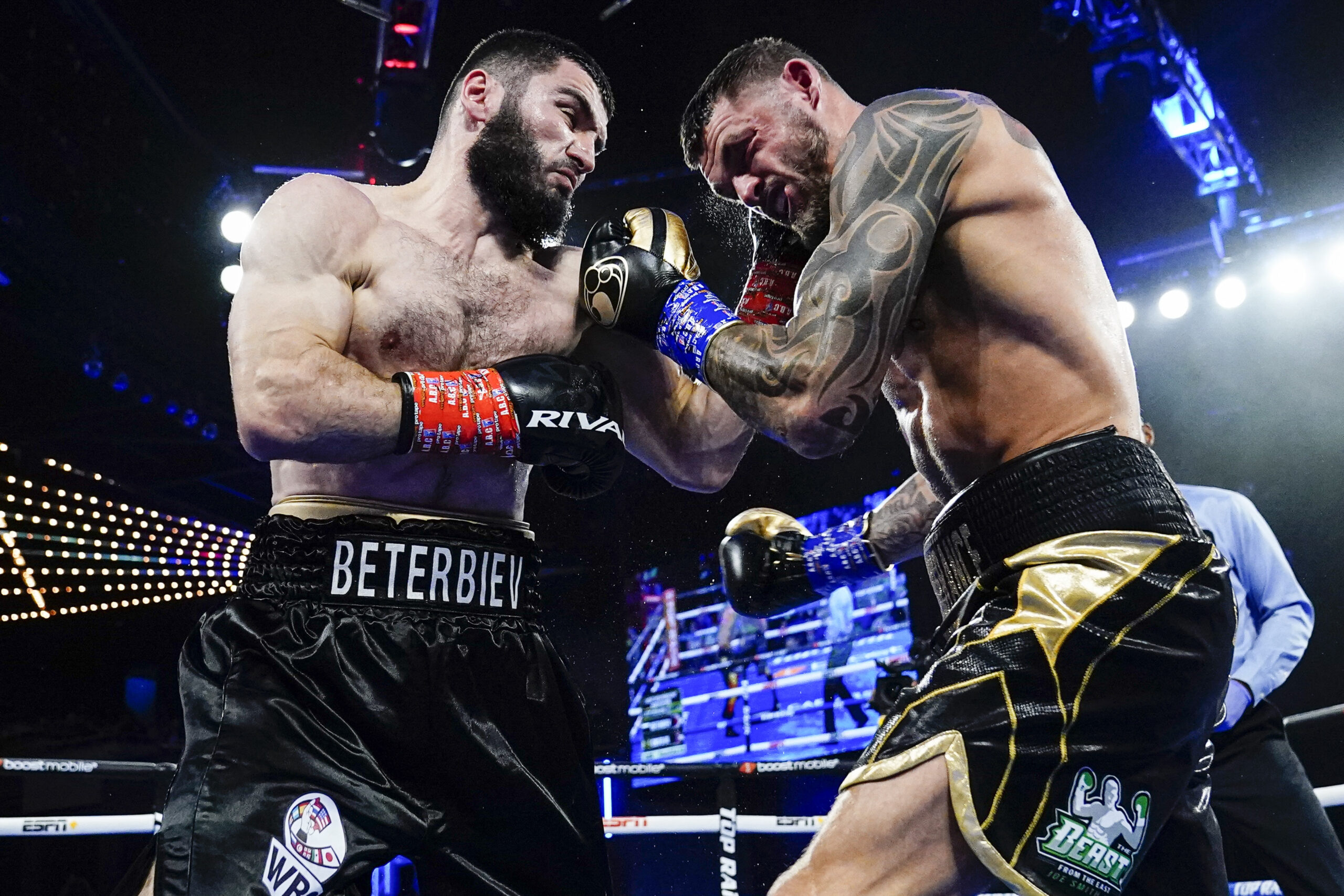 artur-beterbiev-is-injured-and-delays-the-fight-against-dmitry-bivol