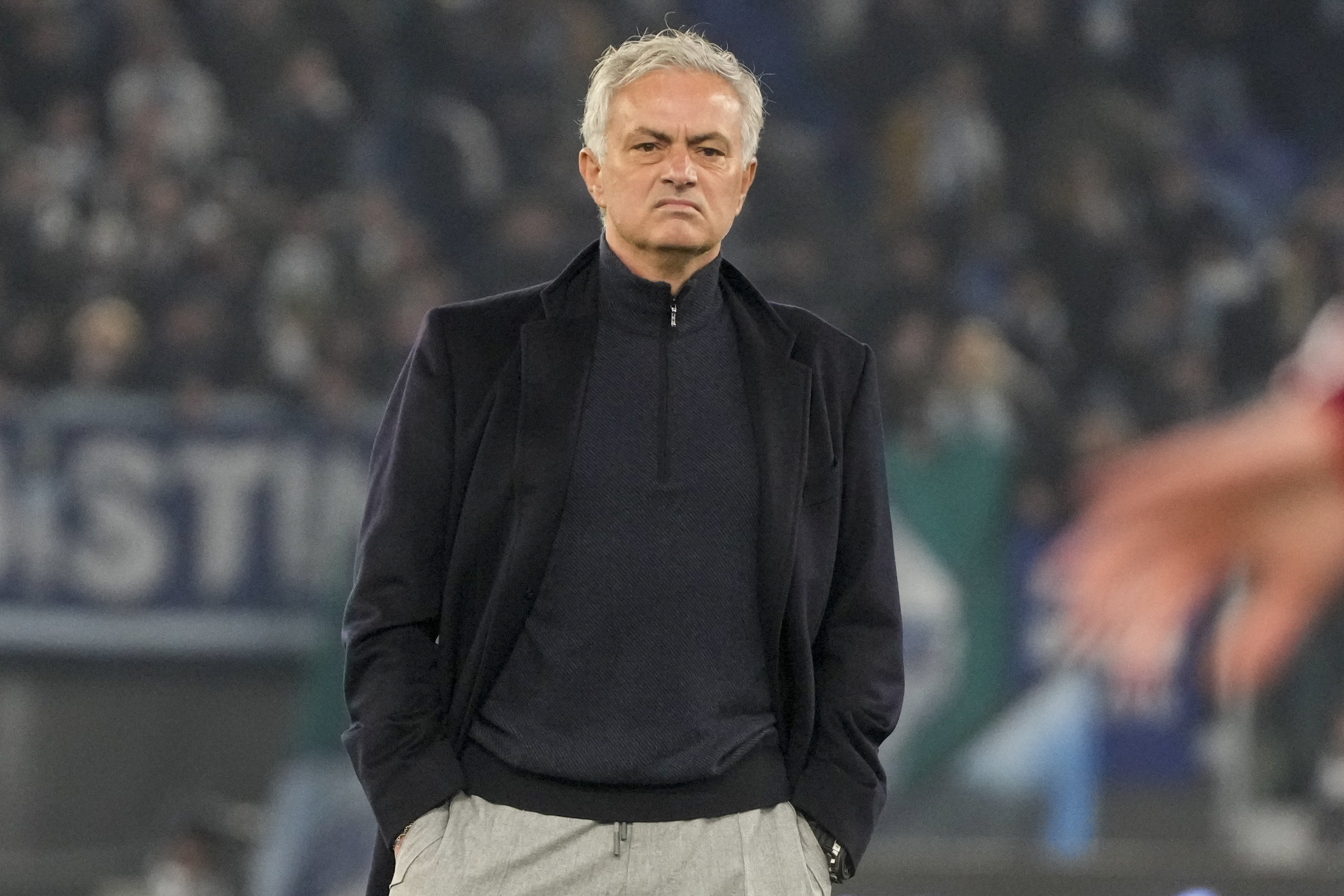 jose-mourinho-regrets-his-decisions:-“i-decided-to-stay-in-rome-and-i-was-wrong”