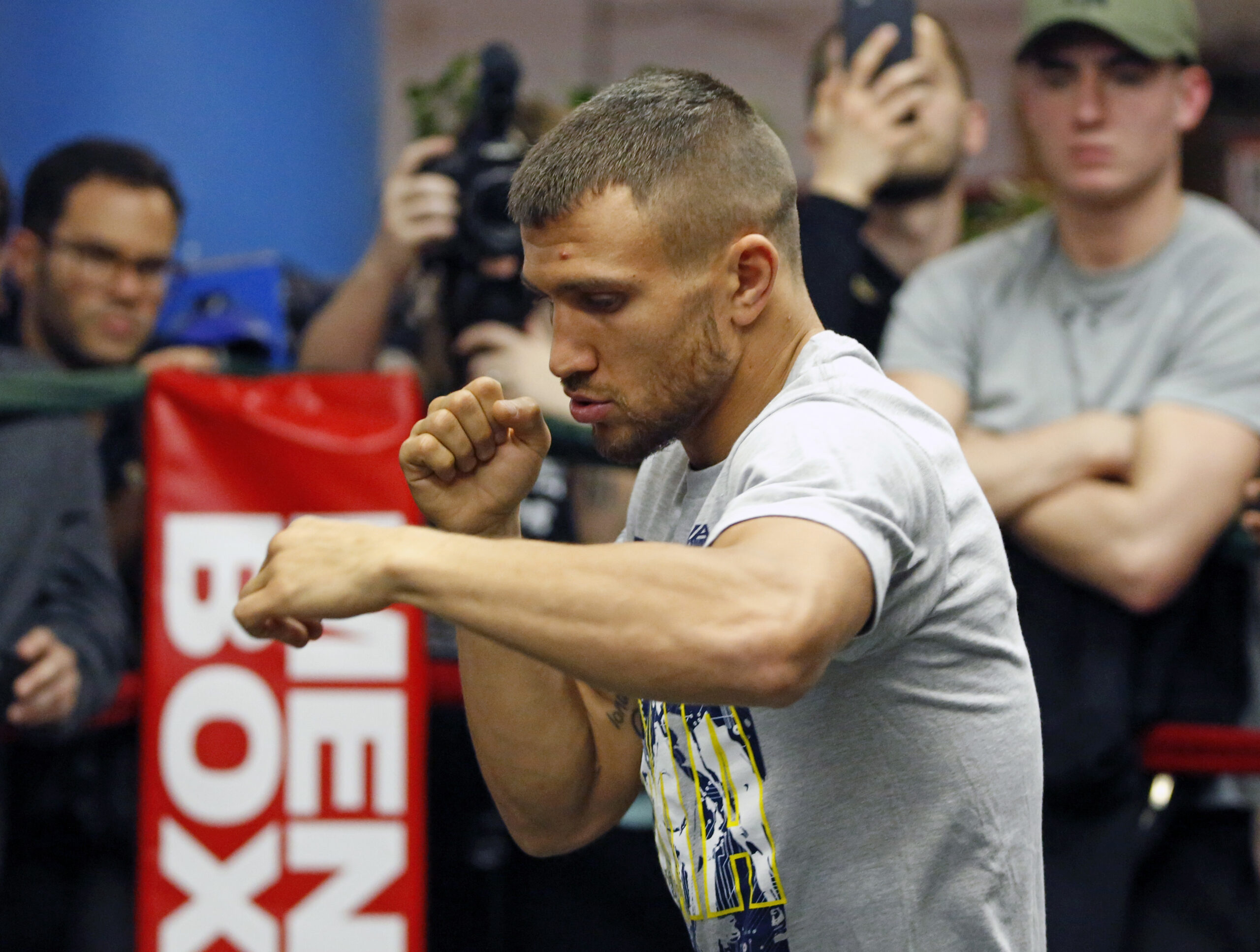 “i'm-old”:-lomachenko-announces-that-he-is-at-the-end-of-his-career