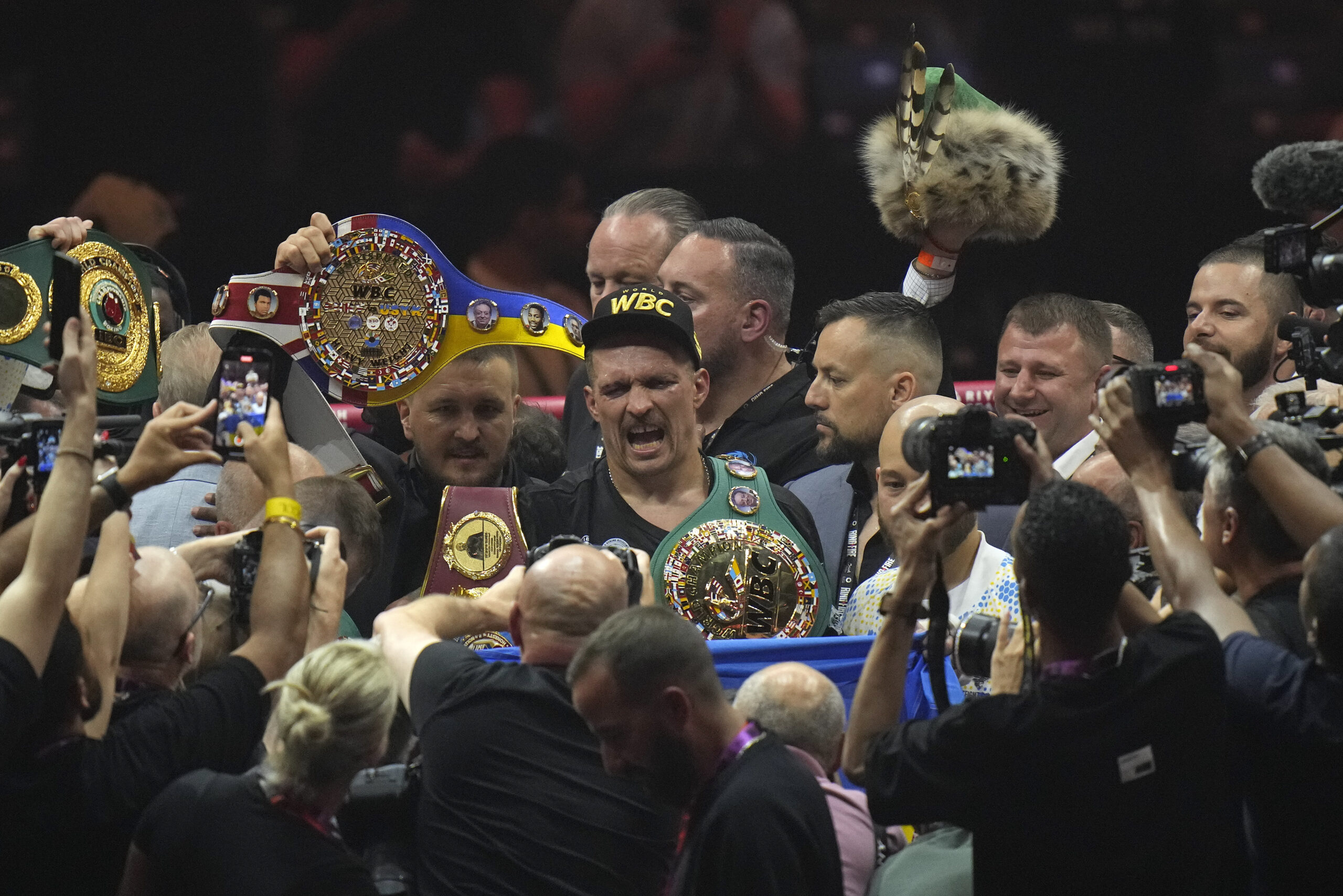 oleksandr-usyk-asks-the-ibf-not-to-strip-him-of-his-title