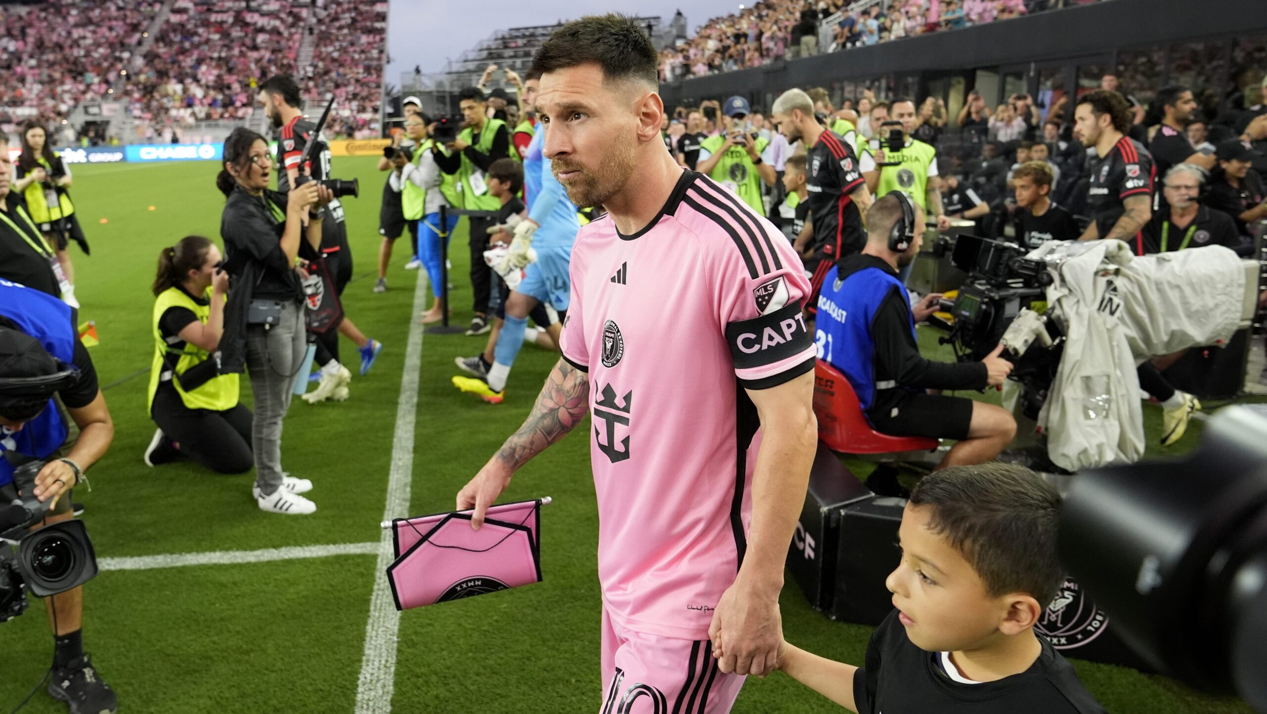 messi-in-'bad-boys'?:-the-argentine-had-a-peculiar-meeting-with-will-smith-and-martin-lawrence-[video]