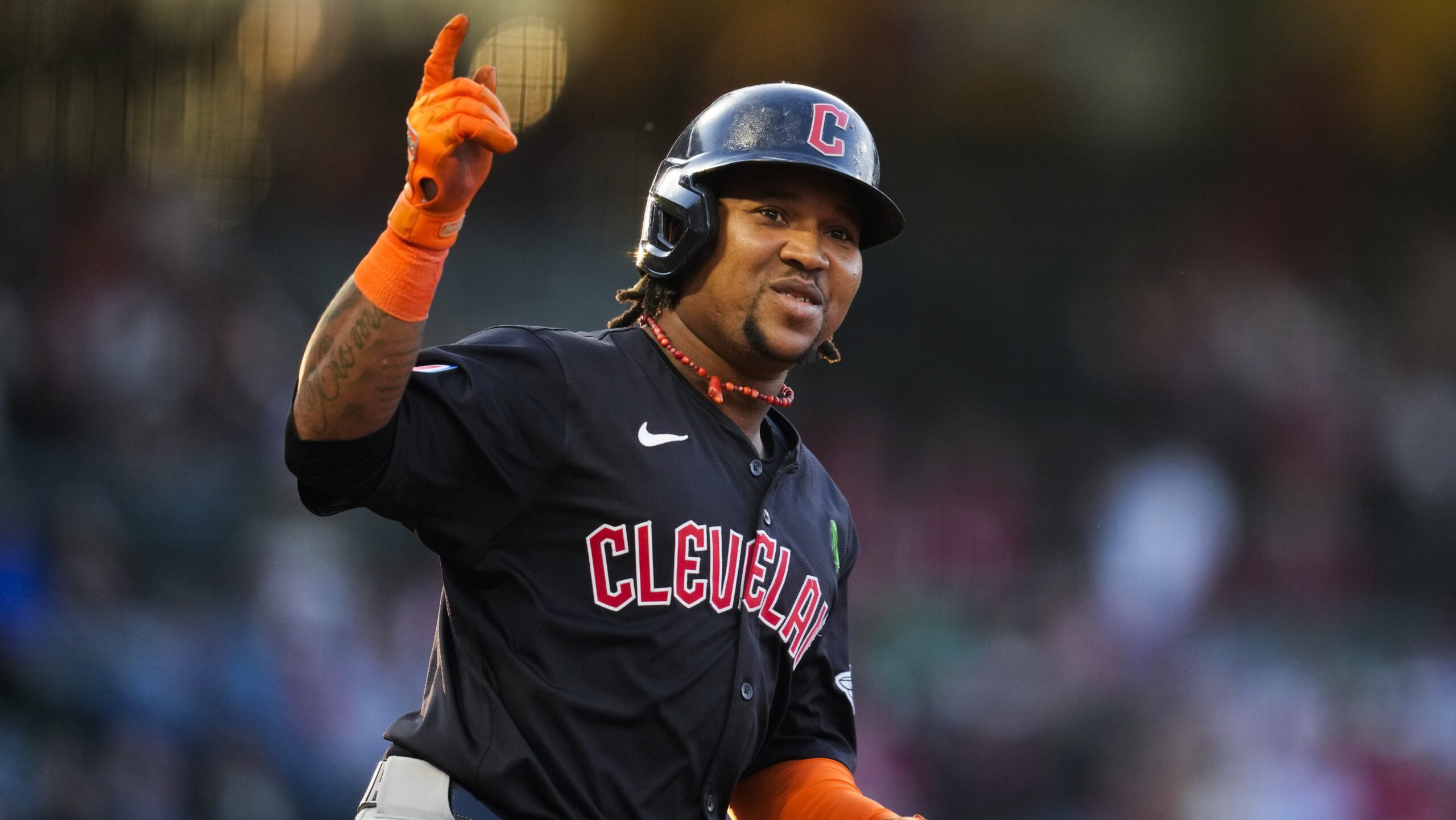 dominican-jose-ramirez-sends-a-strong-message:-“i-am-better-than-barry-bonds”