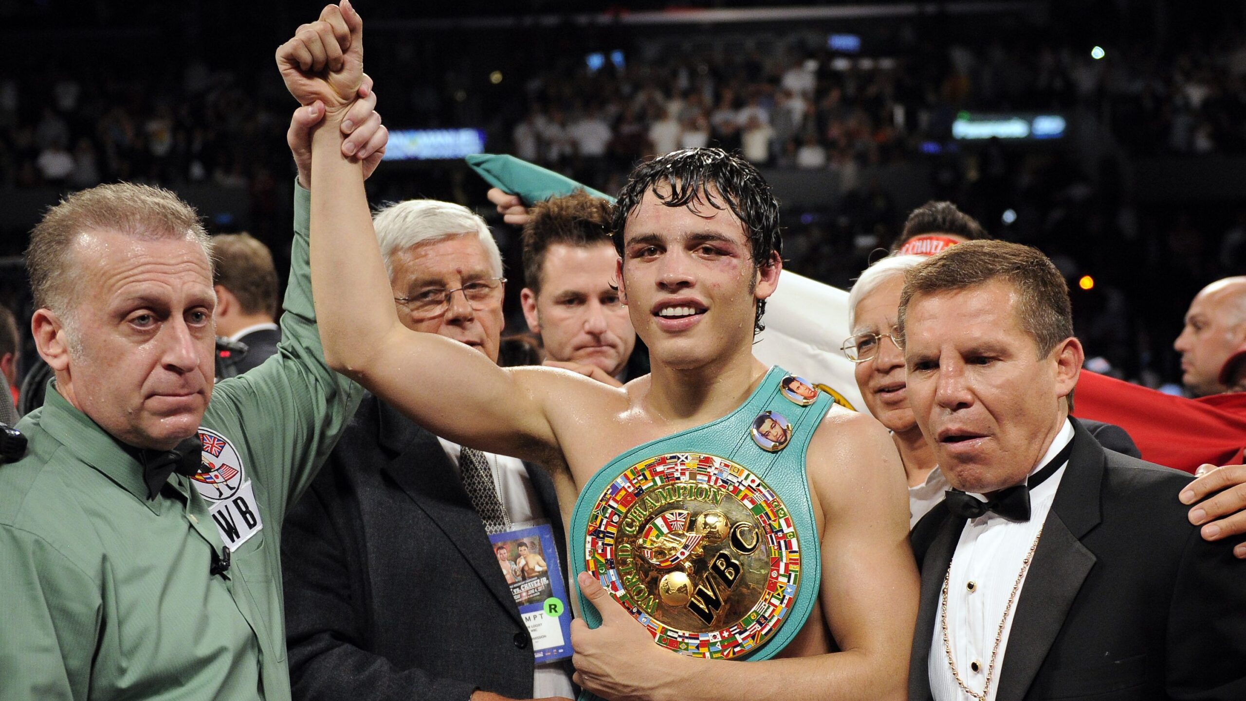 julio-cesar-chavez-jr-reproaches-his-father:-“the-lockdowns-caused-me-trauma”