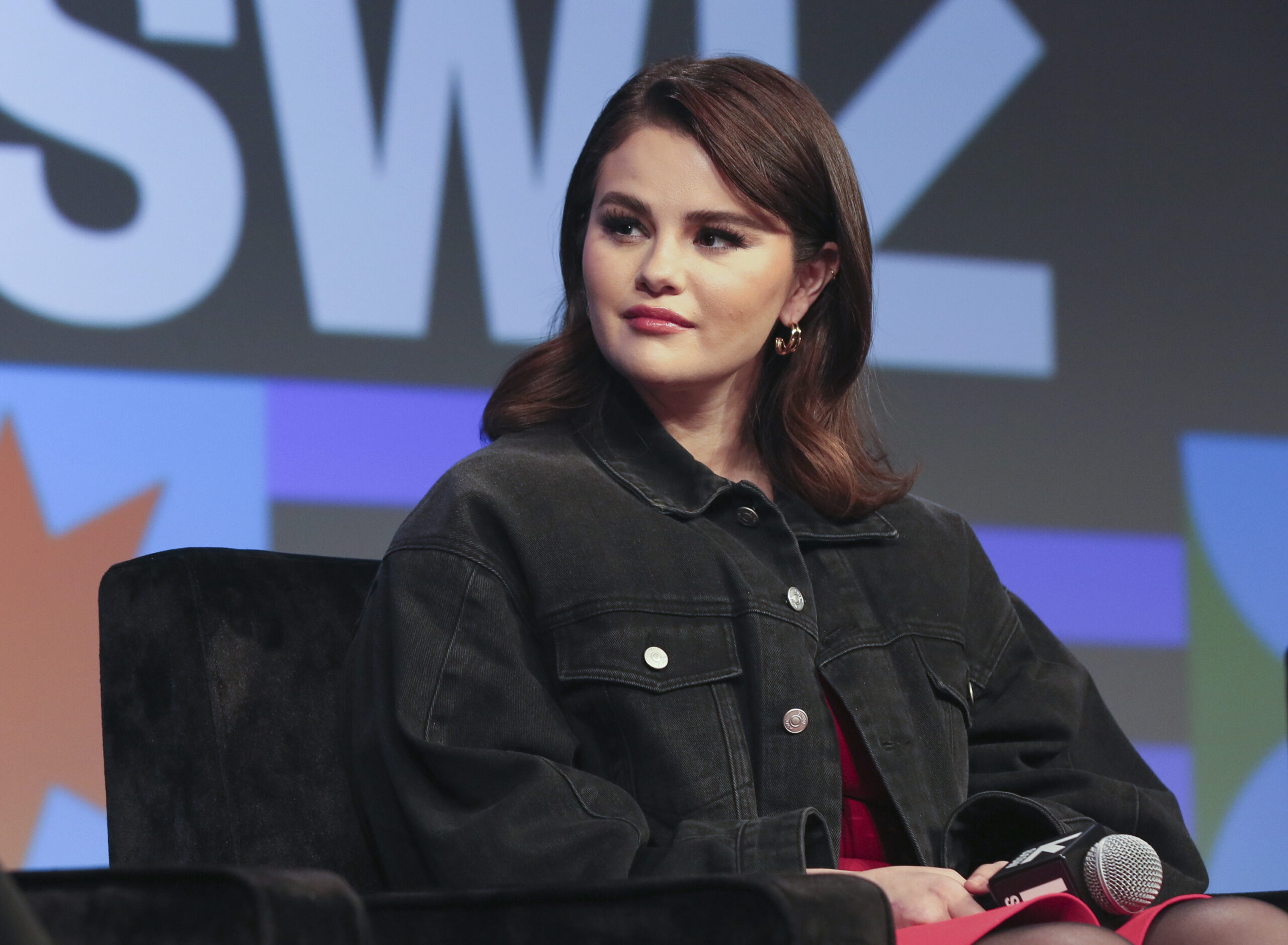 selena-gomez-reveals-that-she-thought-about-adopting-a-baby-if-she-couldn't-find-a-partner