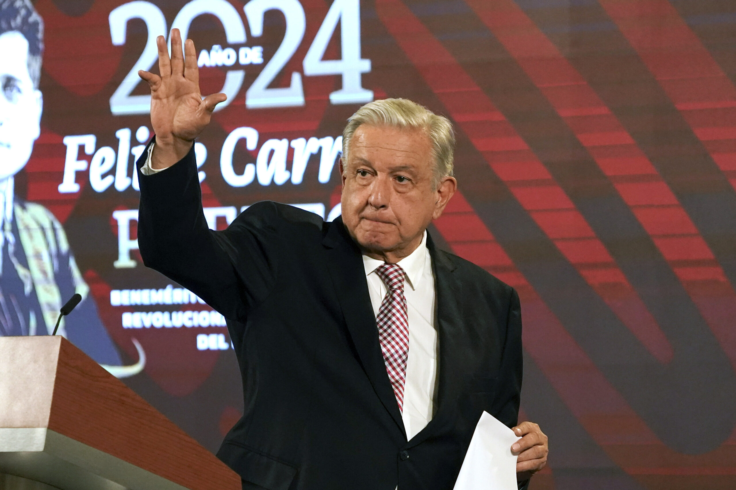 amlo-went-to-his-polling-station-to-vote-in-the-presidential-elections