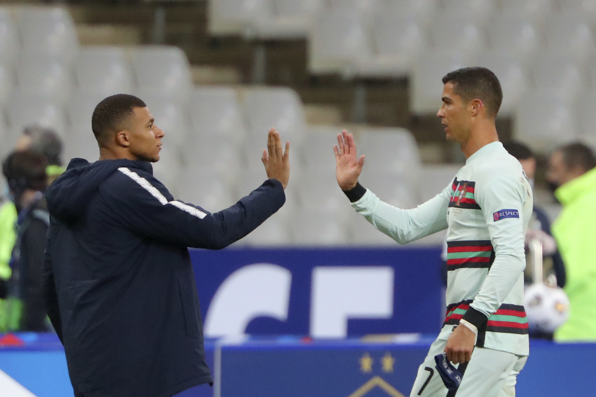 “my-turn.-“excited-to-see-you-shine-at-the-bernabeu”:-cristiano-ronaldo-with-an-emotional-message-to-mbappe