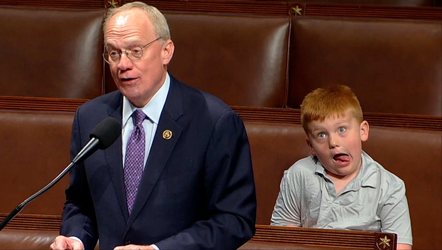 son-of-tennessee-congressman-steals-attention-in-the-house-of-representatives-for-funny-gestures