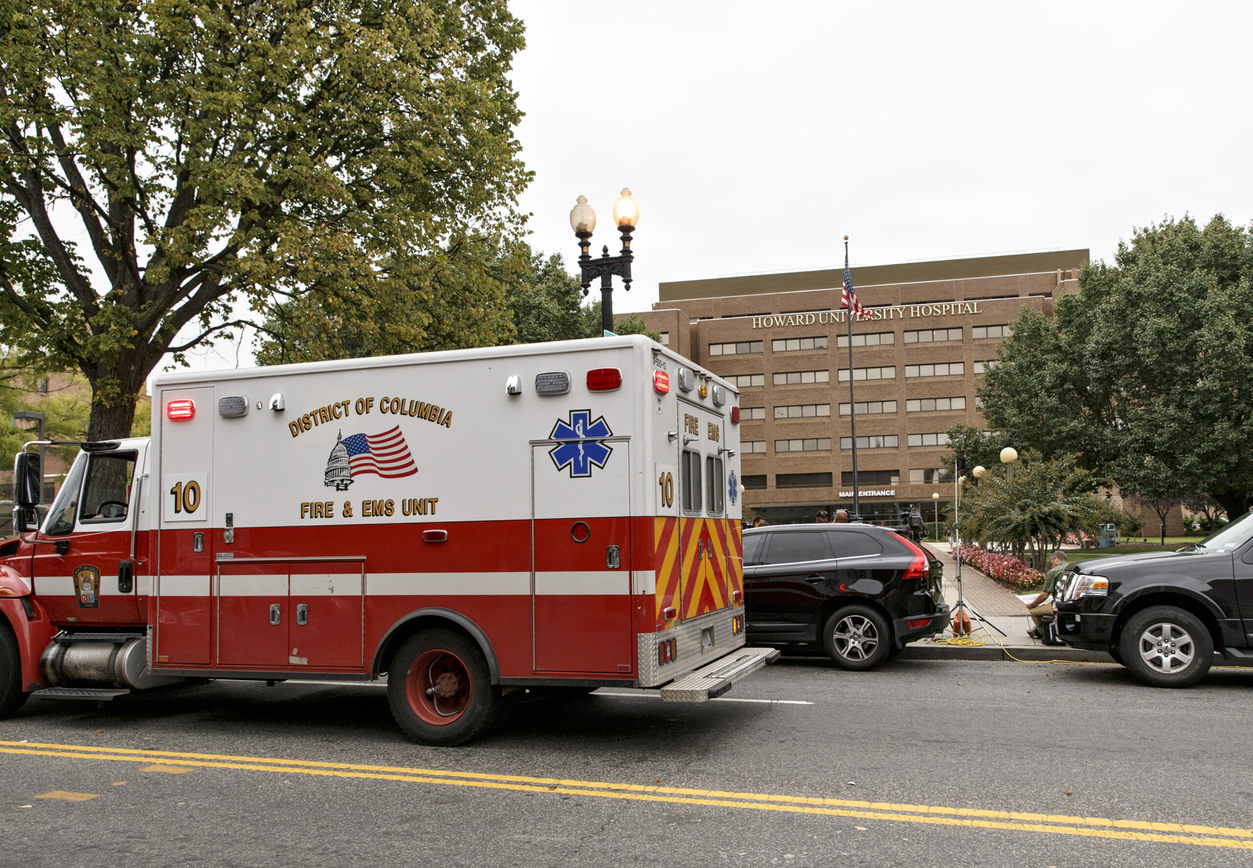 elderly-man-dies-after-man-steals-car-and-crashes-into-building-in-washington-dc