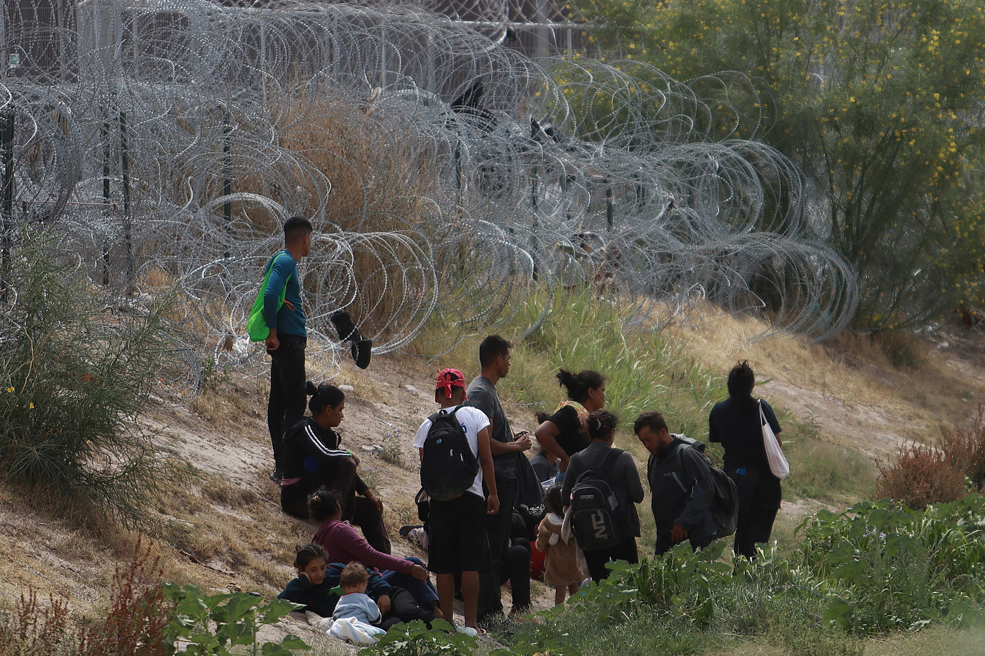 migrants-abandon-irregular-crossing-points-towards-the-us-on-the-border-with-mexico-after-biden's-announcement