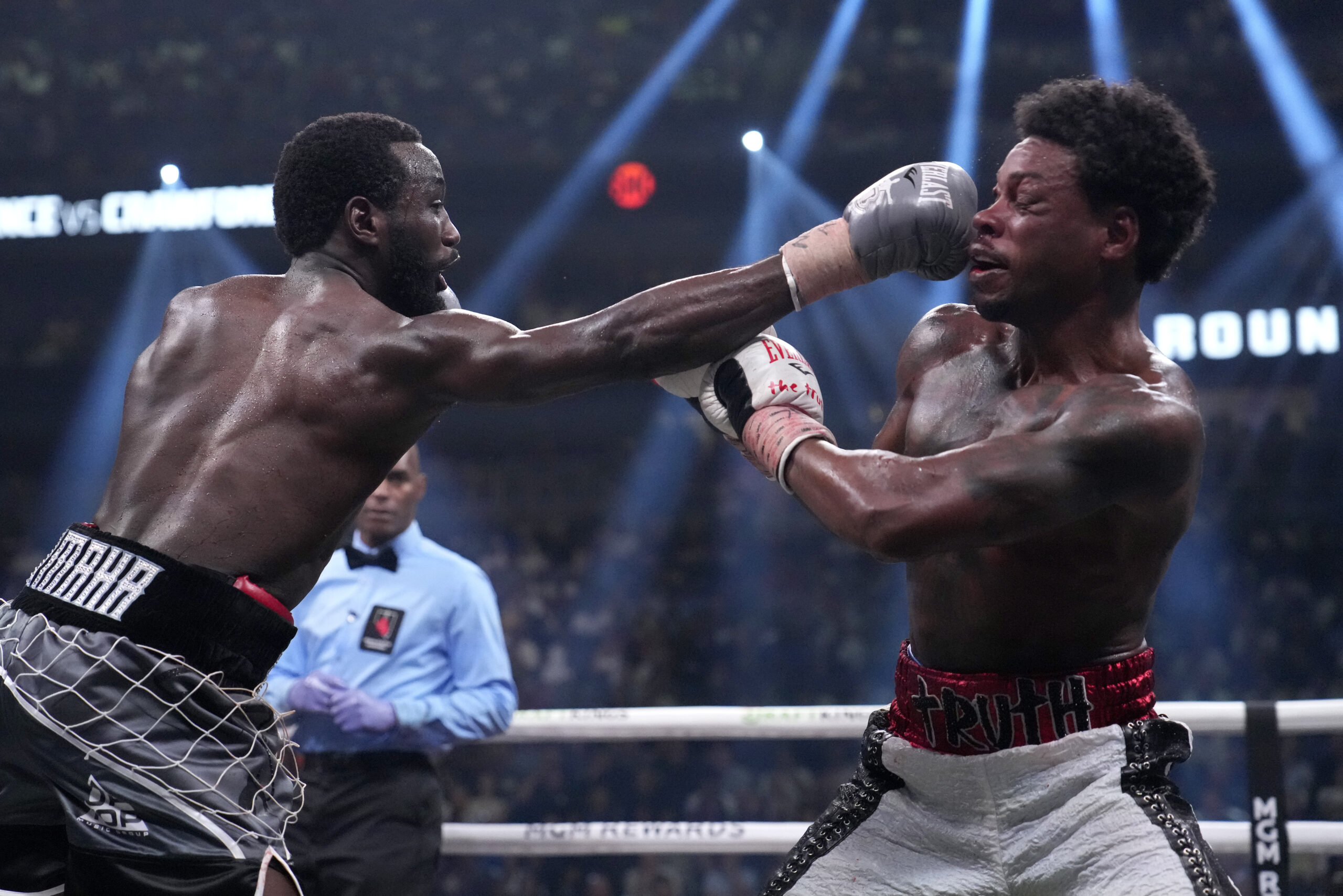 eddie-hearn-assures-that-the-time-has-come-for-terence-crawford-to-lose-his-undefeated-record