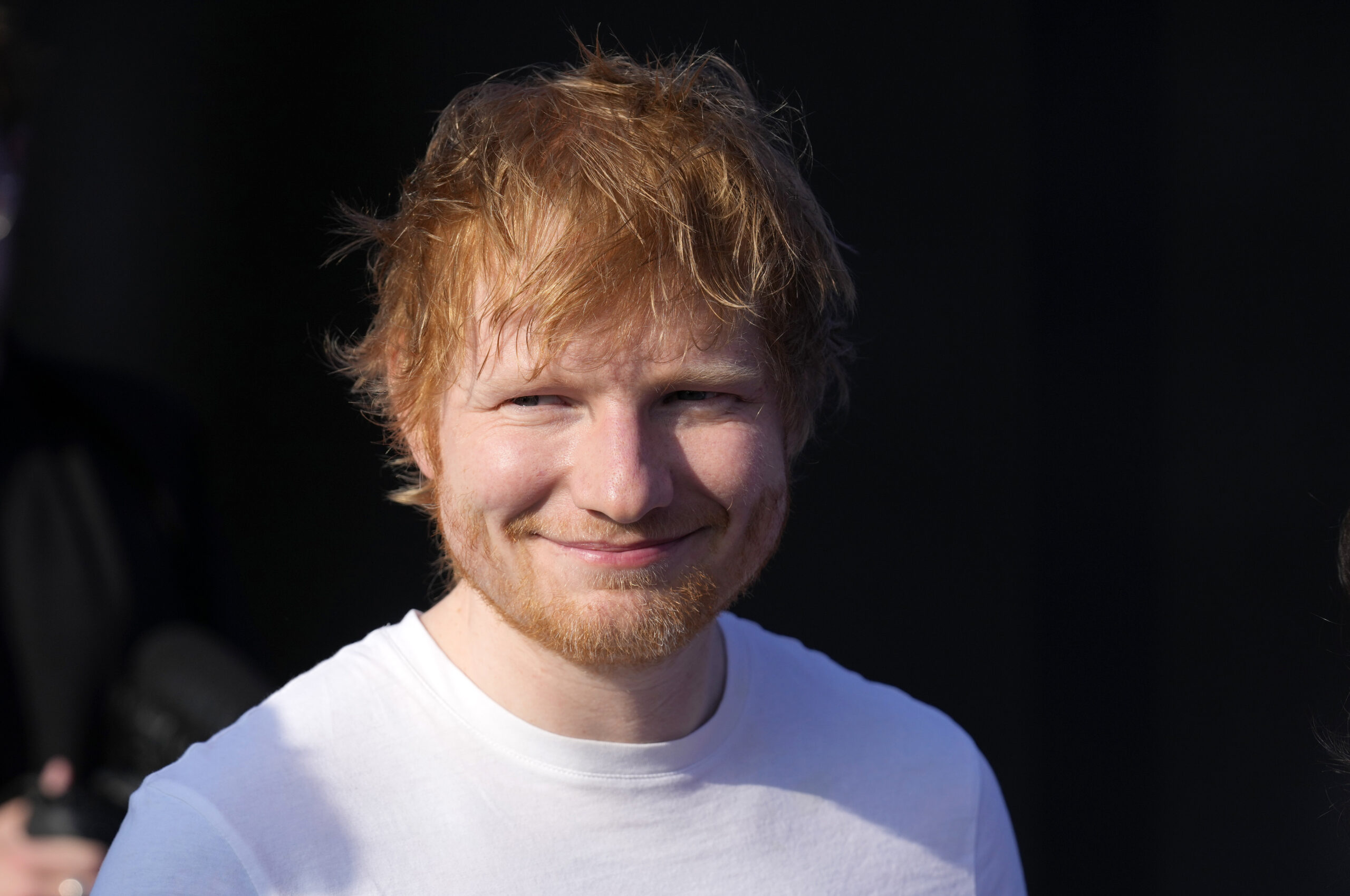 video:-ed-sheeran-revealed-why-he-hasn't-had-a-cell-phone-for-almost-a-decade