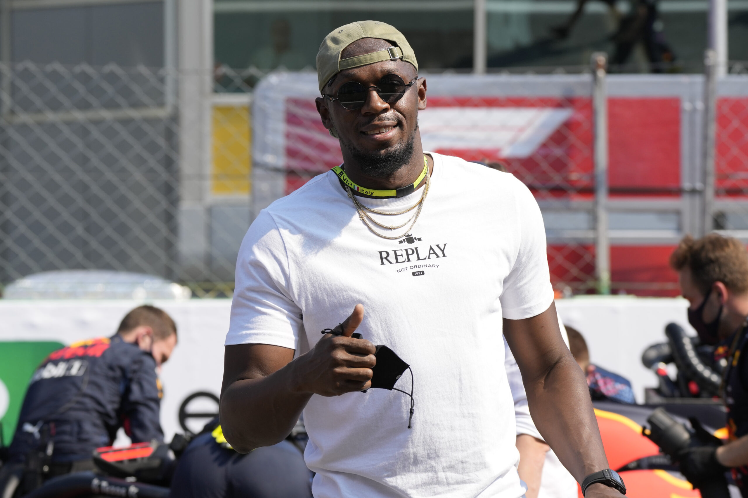 usain-bolt-suffered-a-serious-injury-in-a-charity-match