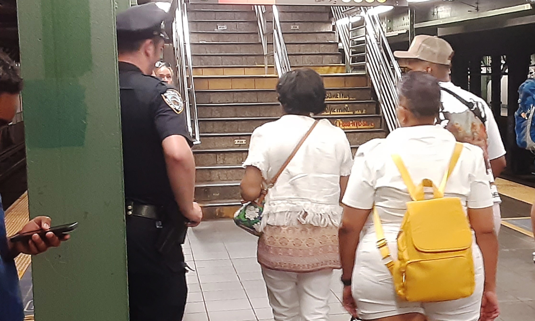 a-passenger-was-stabbed-to-death-in-the-new-york-subway:-horror-in-washington-heights