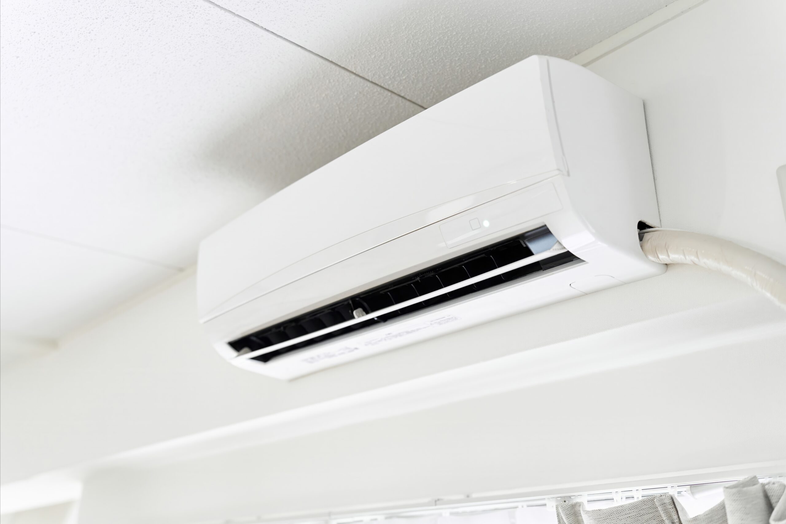 water-in-air-conditioning:-why-it-is-formed-and-how-we-can-use-it