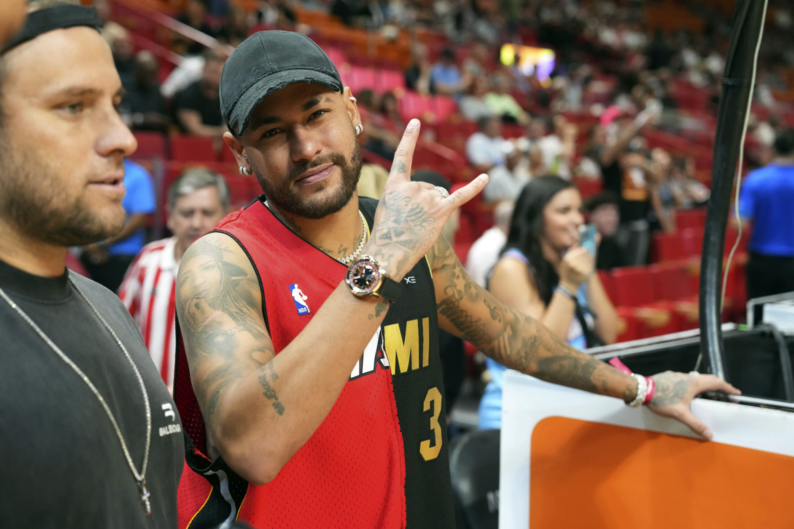 neymar-lost-$174,000-playing-poker-against-nba-jimmy-butler