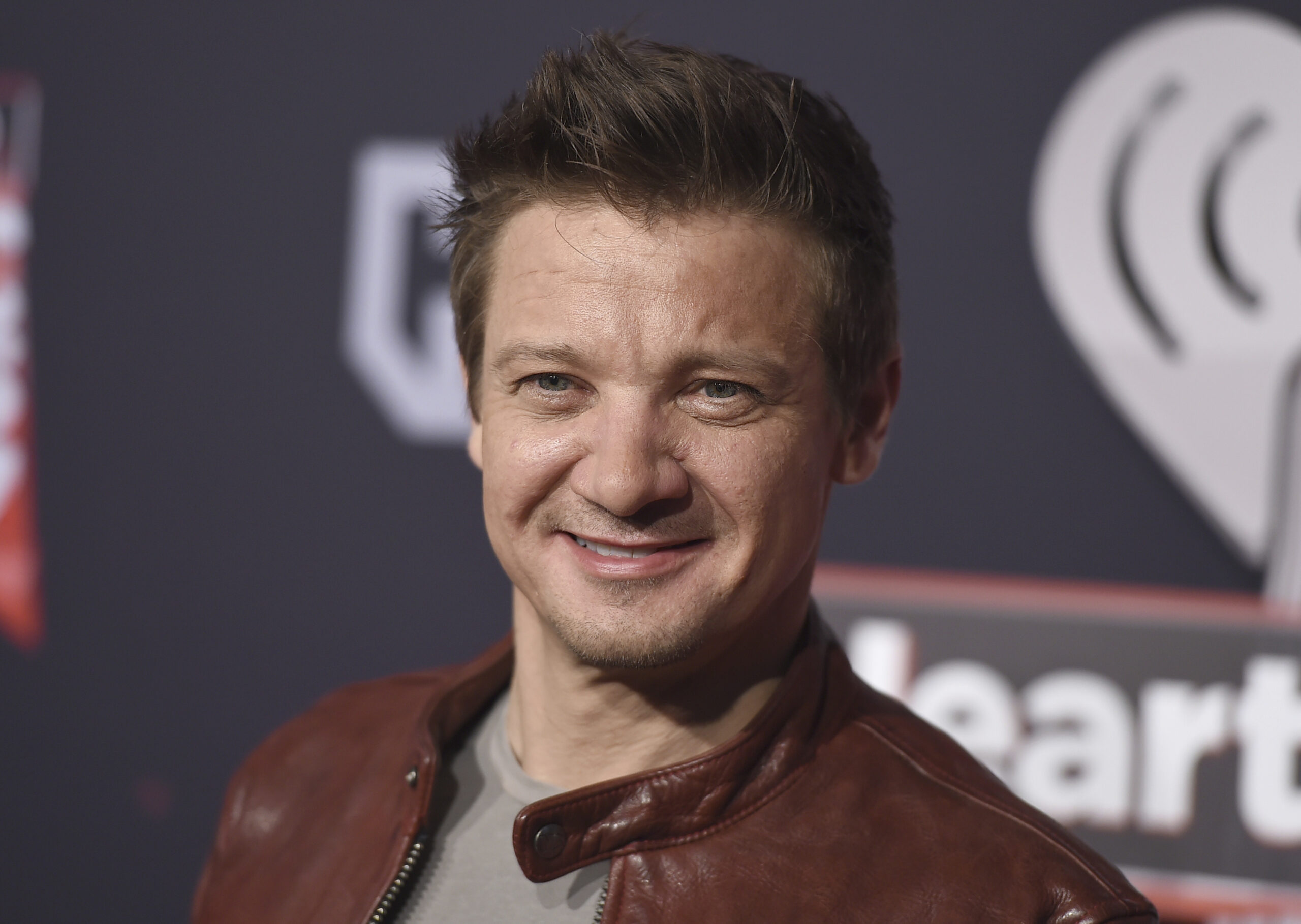 jeremy-renner-shows-on-video-the-scars-from-the-accident-that-almost-cost-him-his-life