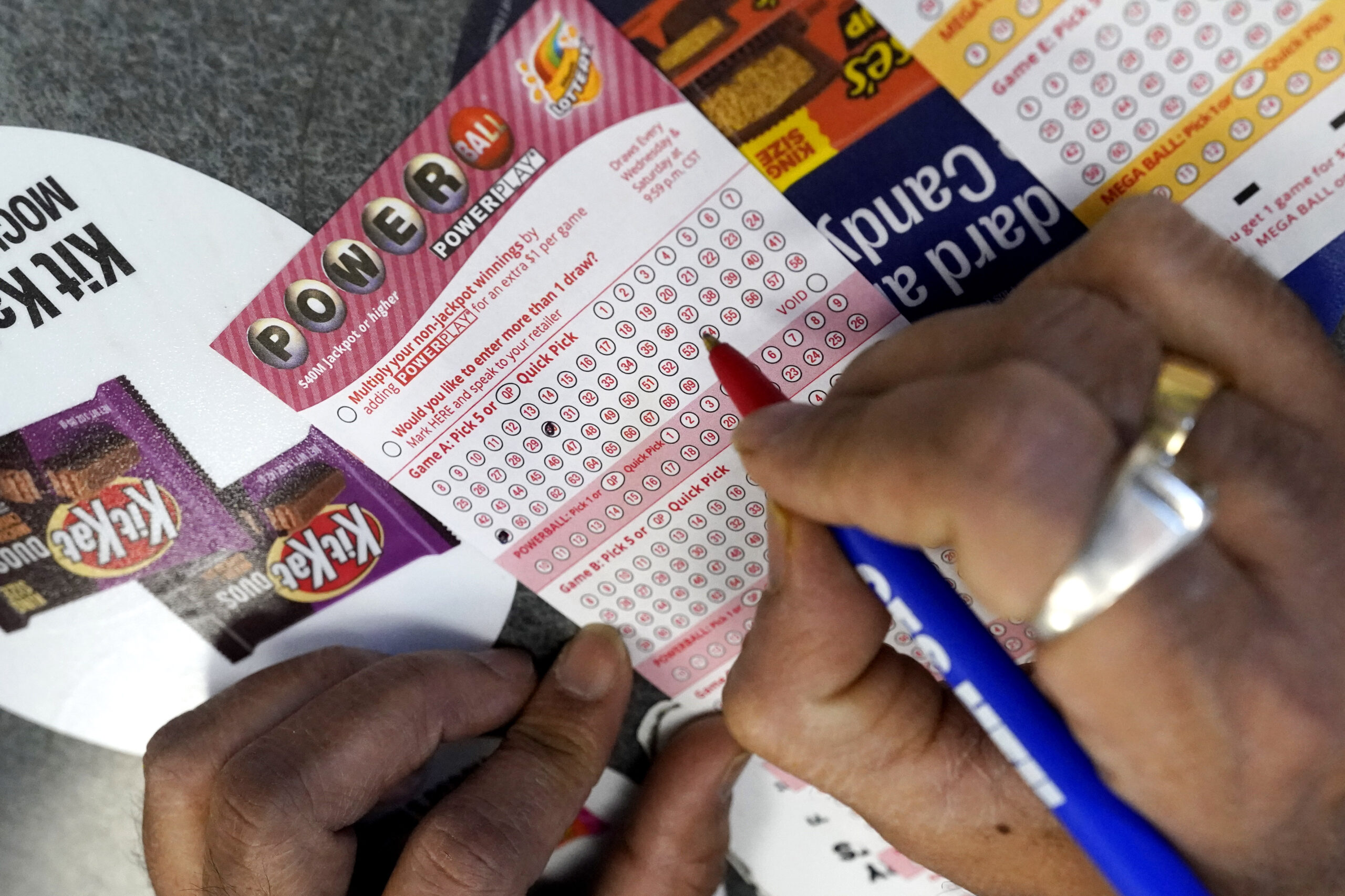 can-an-undocumented-immigrant-claim-powerball-or-mega-millions-prizes?