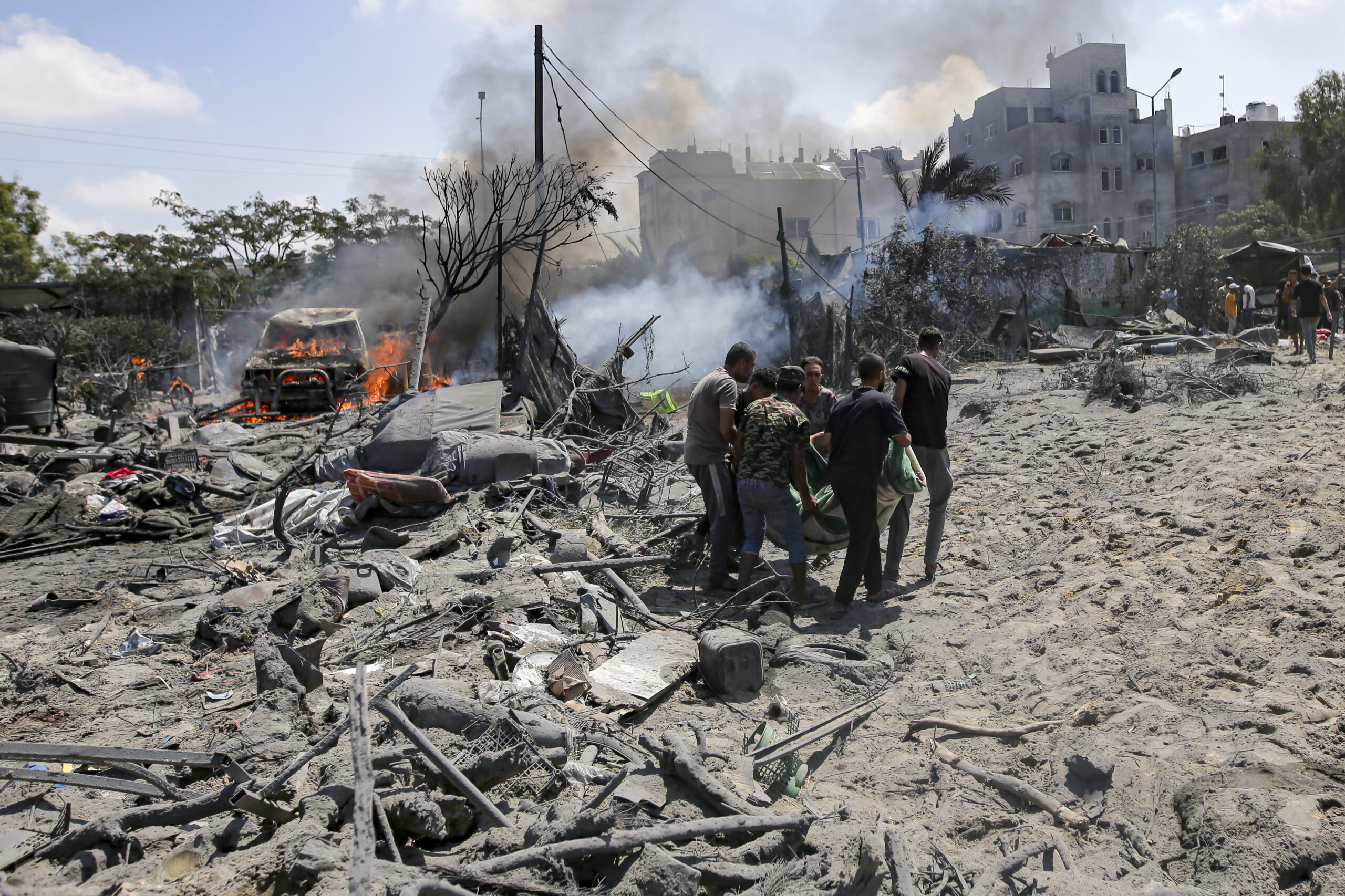 40-people-killed-in-israeli-airstrikes-in-two-gaza-regions