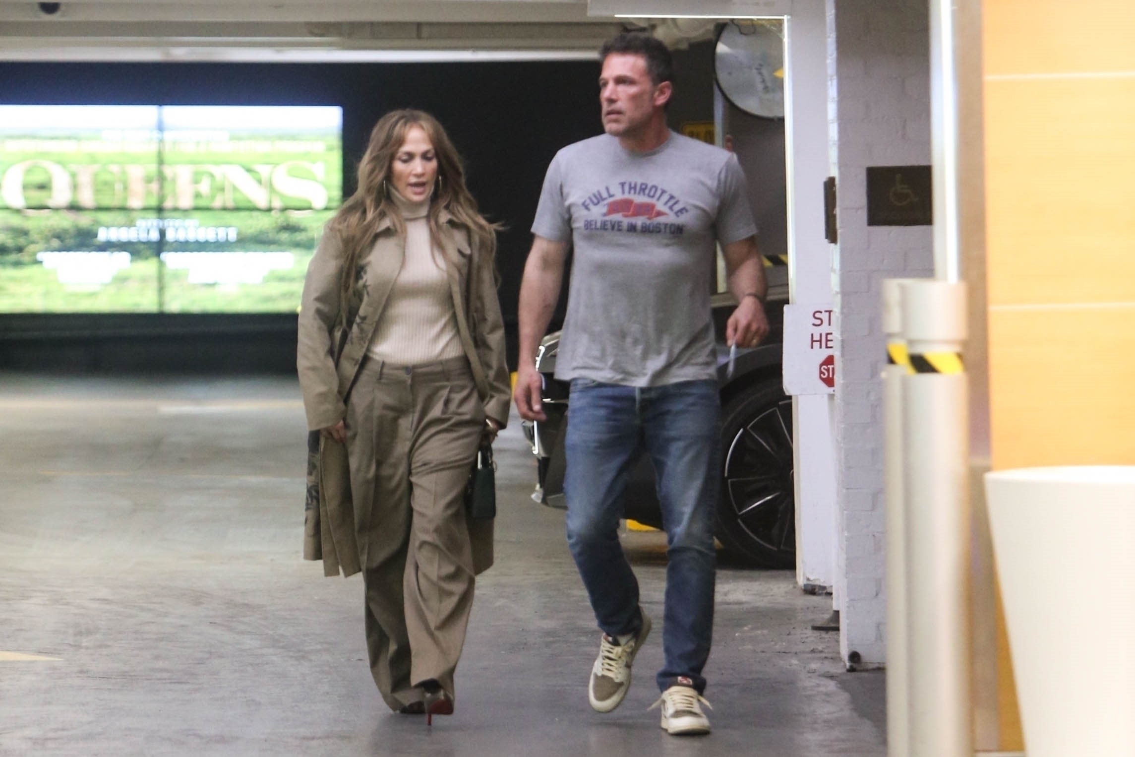 jennifer-lopez-and-ben-affleck-spent-their-wedding-anniversary-apart