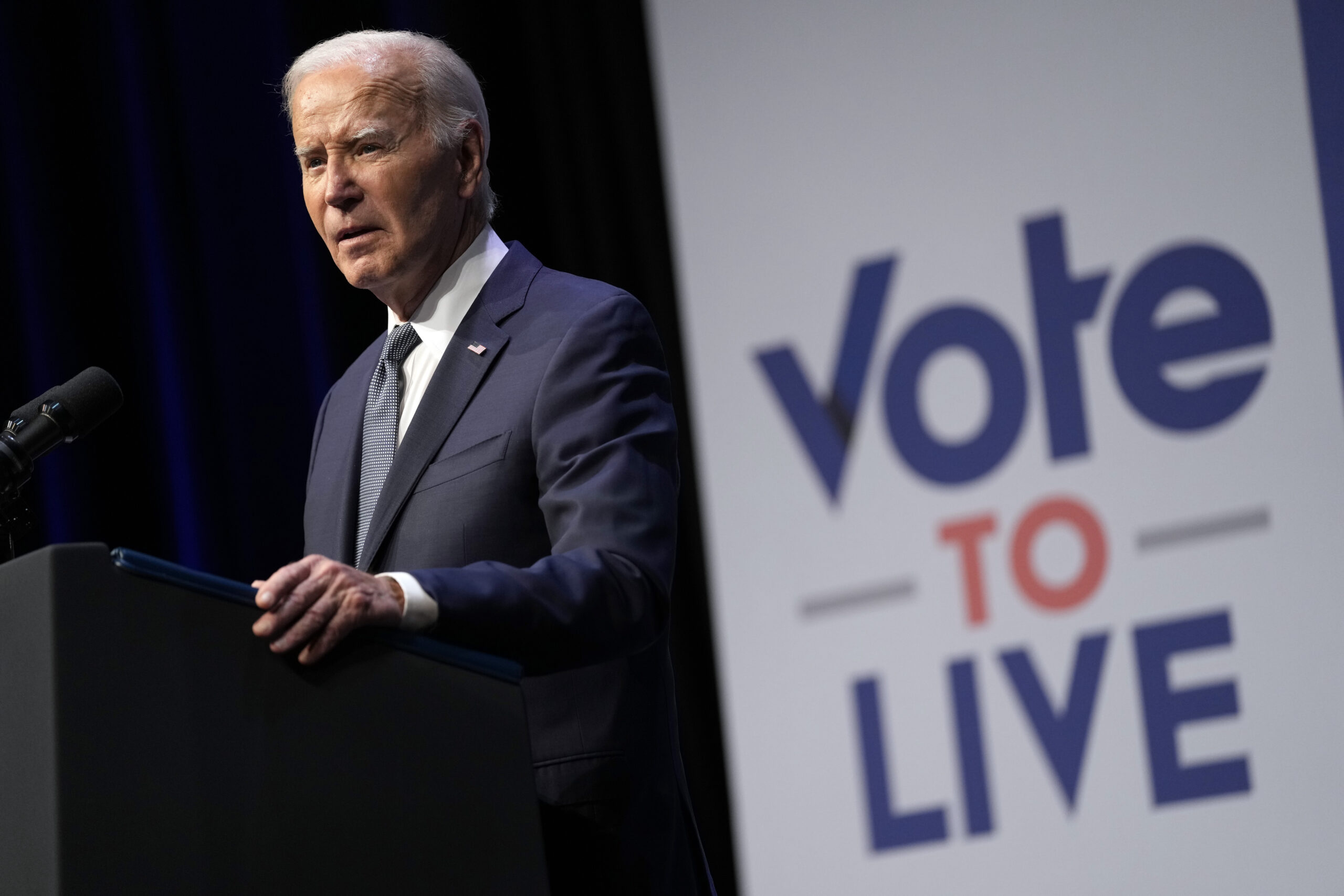 biden-is-more-“receptive”-to-hearing-calls-to-withdraw-his-candidacy,-report-reveals