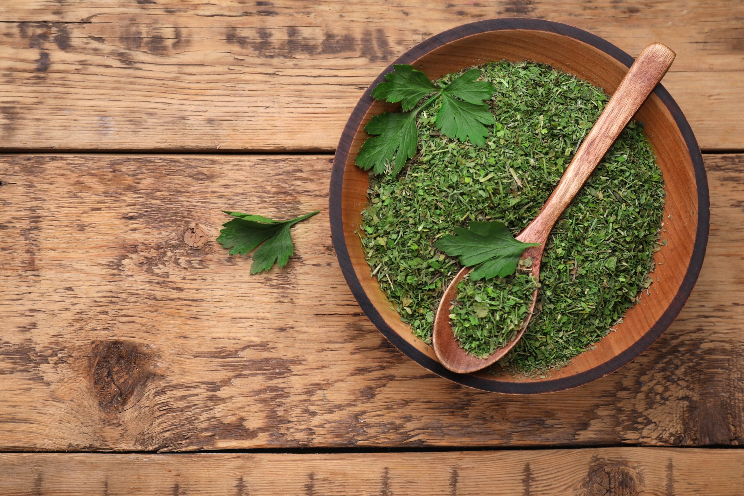 parsley:-a-natural-ingredient-with-benefits-for-the-body