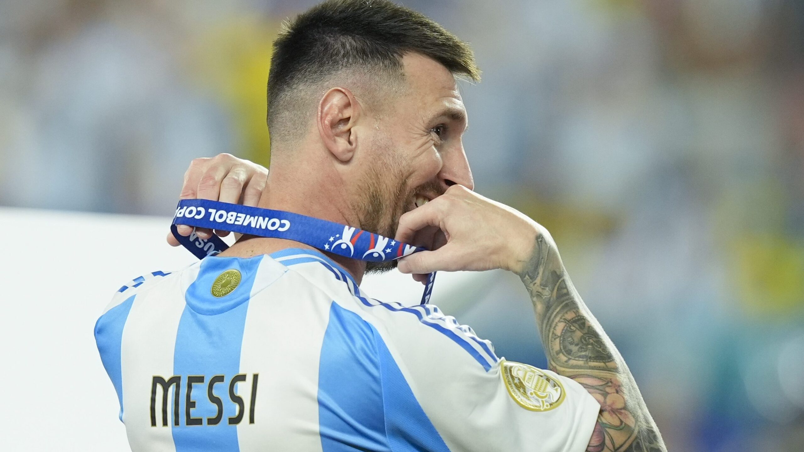 racist-controversy-between-argentina-and-france-escalates-into-politics:-an-official-fired-for-involving-messi