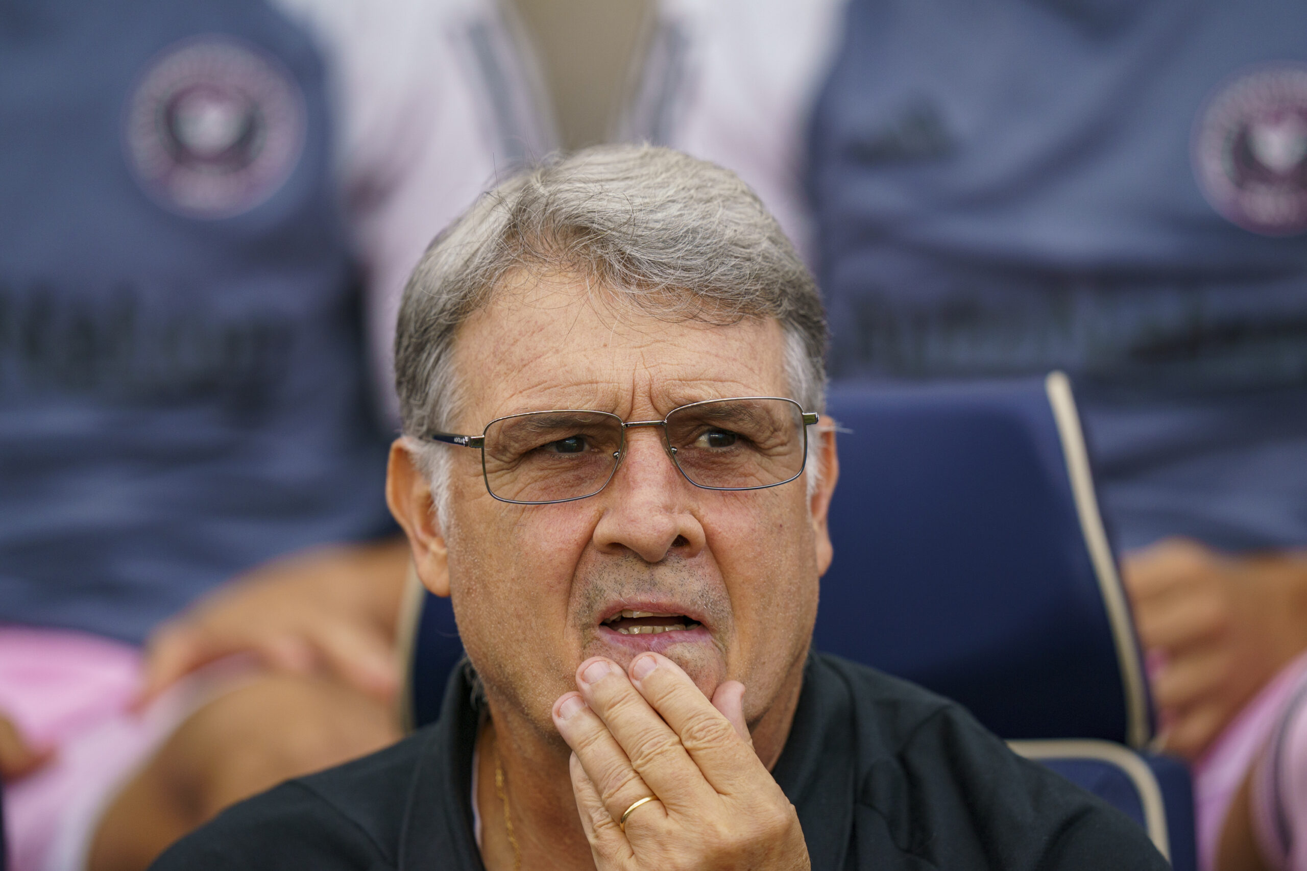 “he-will-be-evaluated-week-by-week”:-tata-martino-gave-an-update-on-messi’s-injury