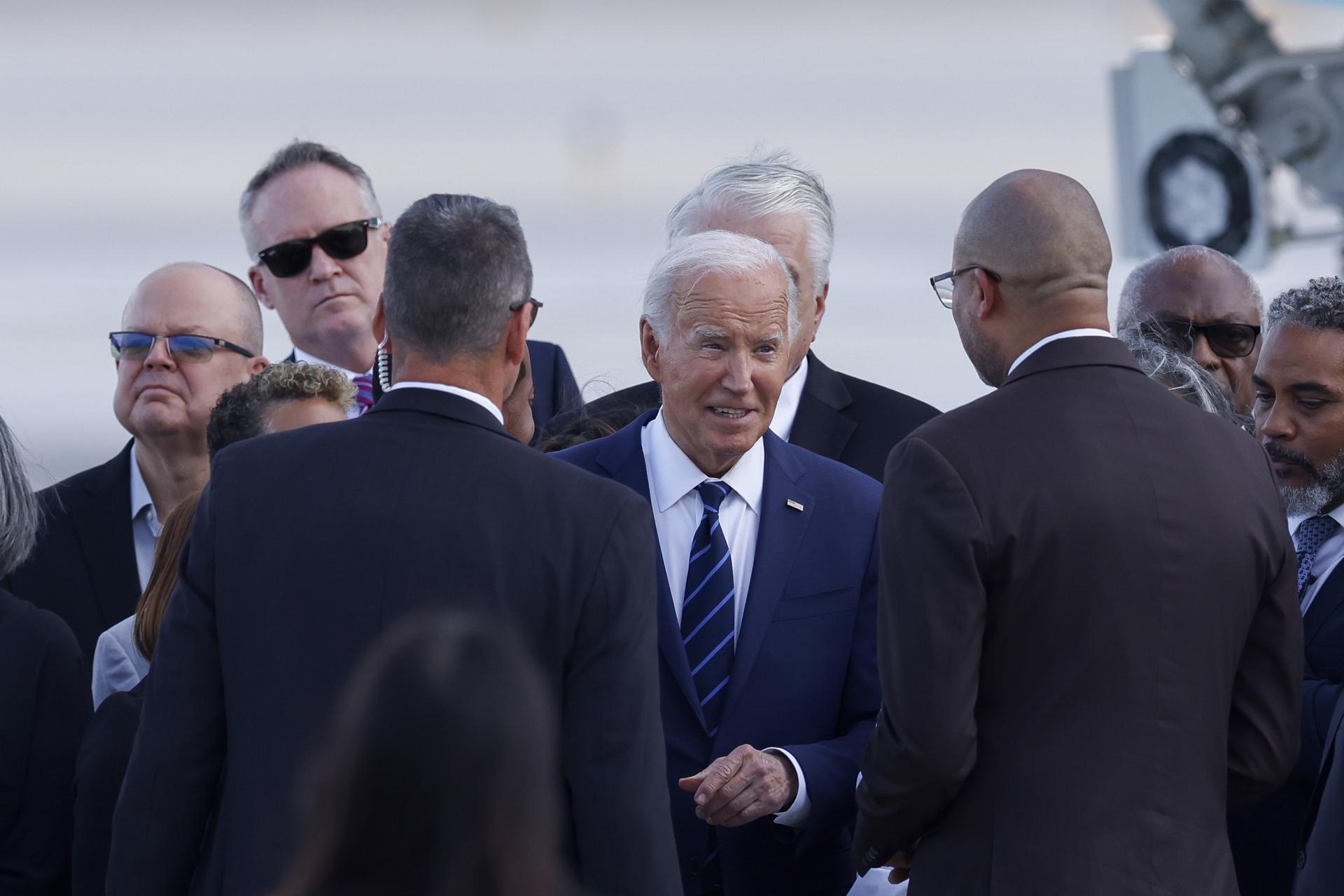 biden-shows-significant-improvement,-but-still-has-covid-symptoms:-doctor