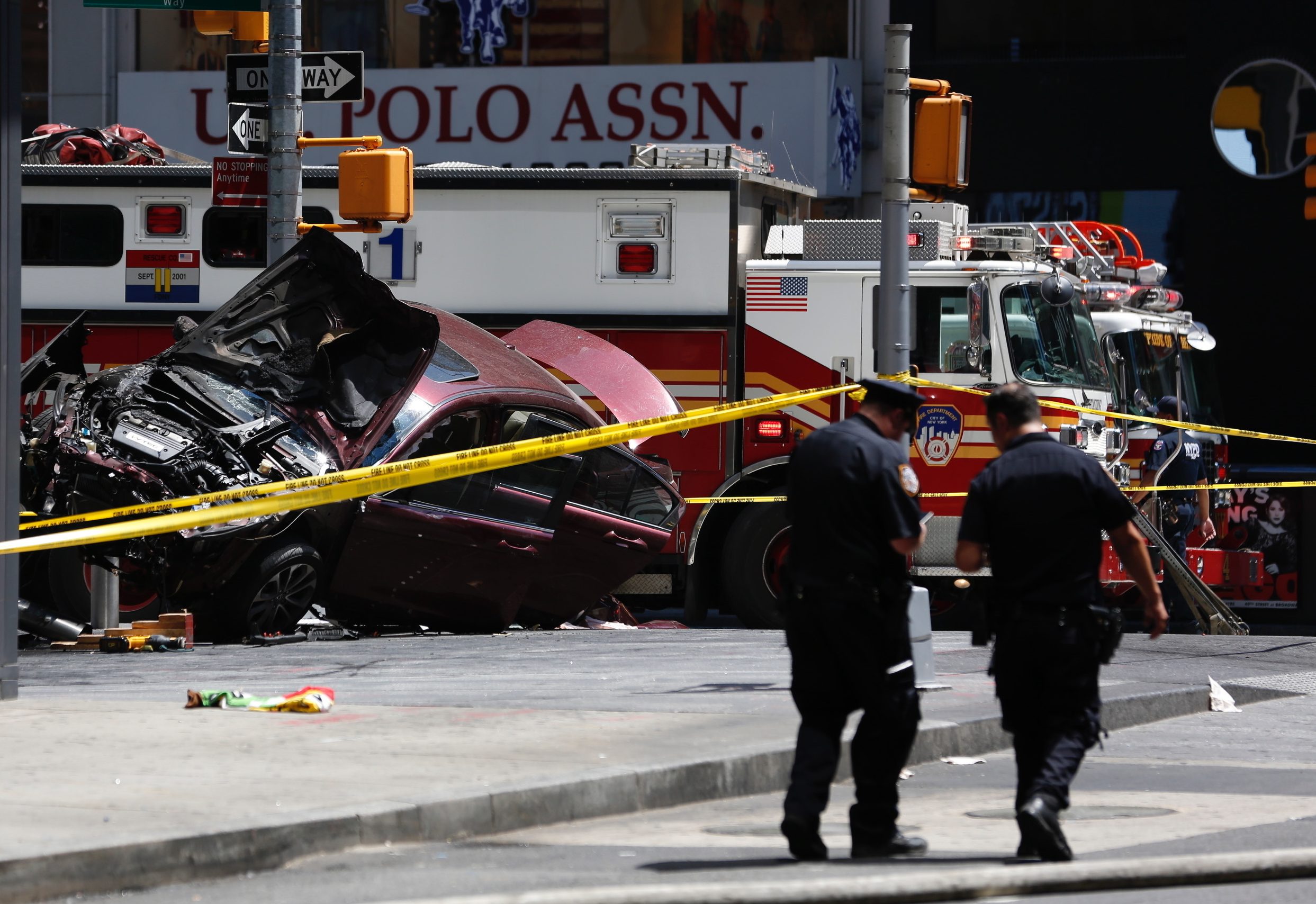 hispanic-woman-dies-in-bronx-accident-after-bmw-collides-with-car-she-was-traveling-in