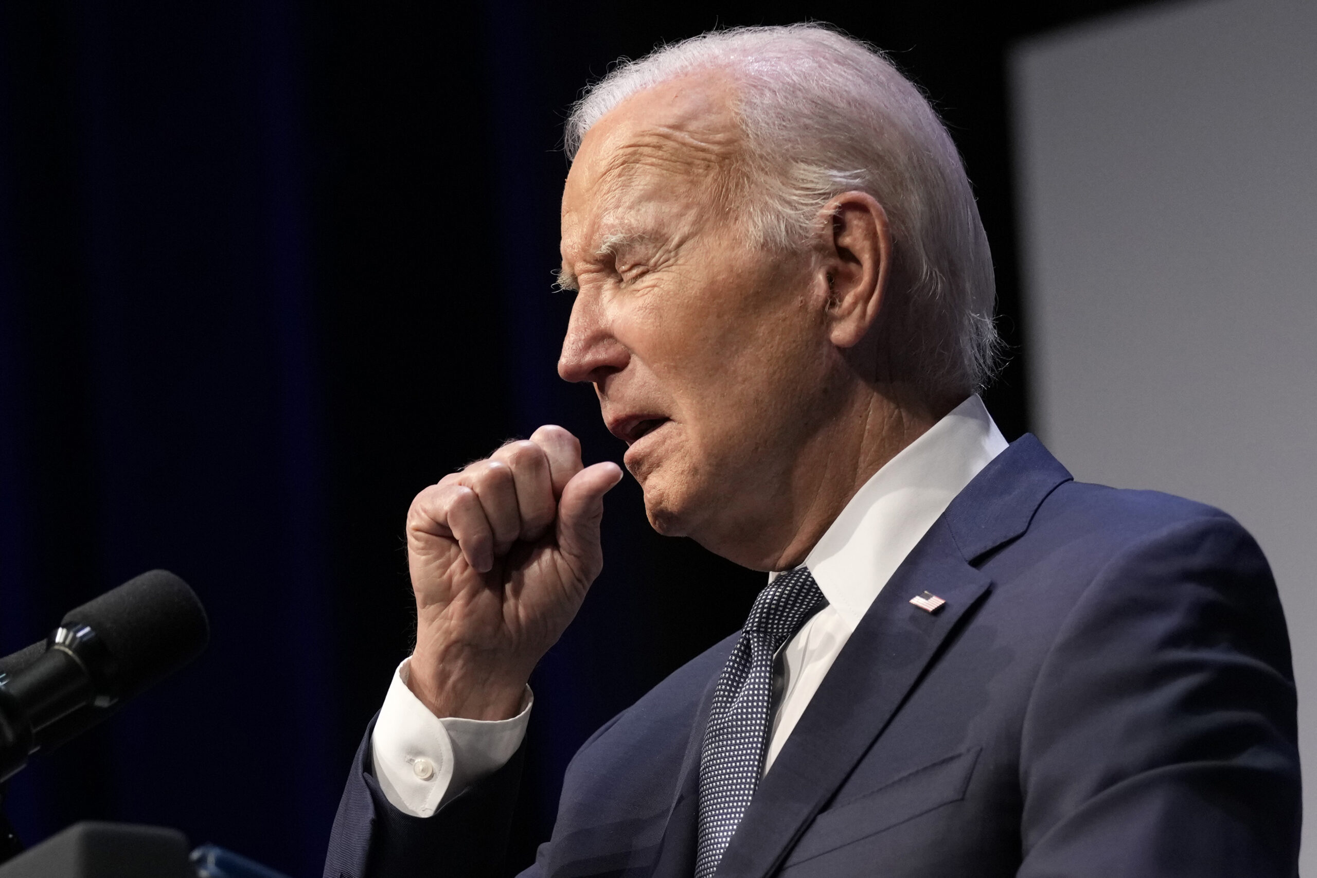 pressure-mounts-on-biden-to-drop-campaign-as-trump-toughens-tone