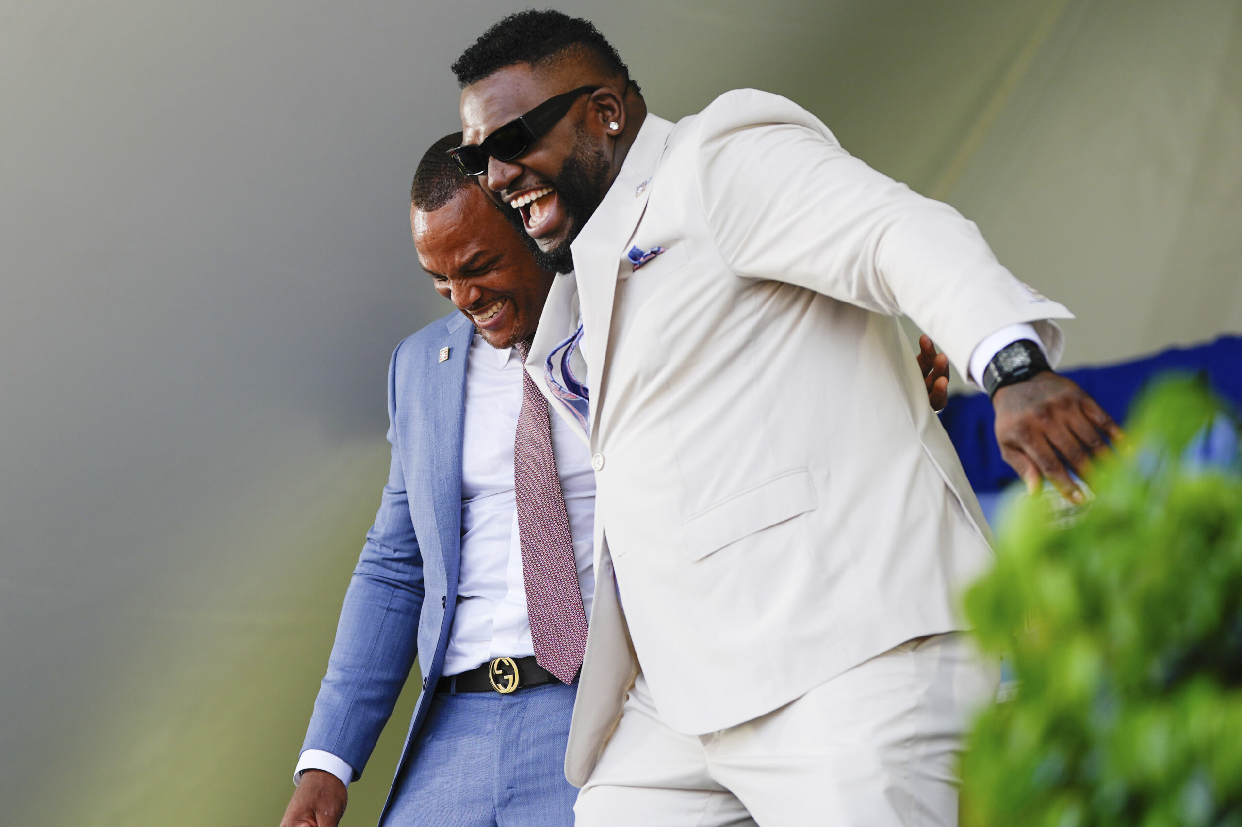 david-ortiz-annoys-adrian-beltre-with-a-practical-joke-during-his-hall-of-fame-induction-speech-[video]