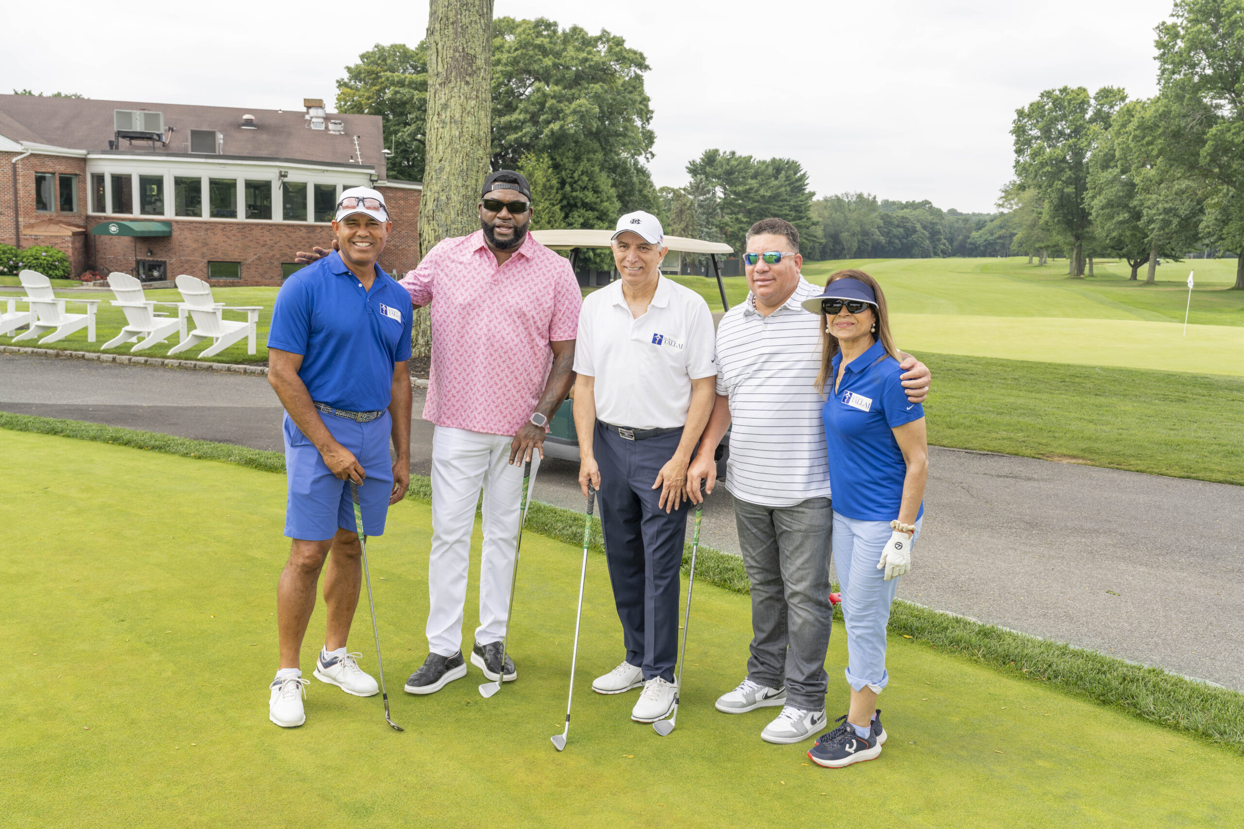 former-baseball-stars-take-part-in-golf-tournament