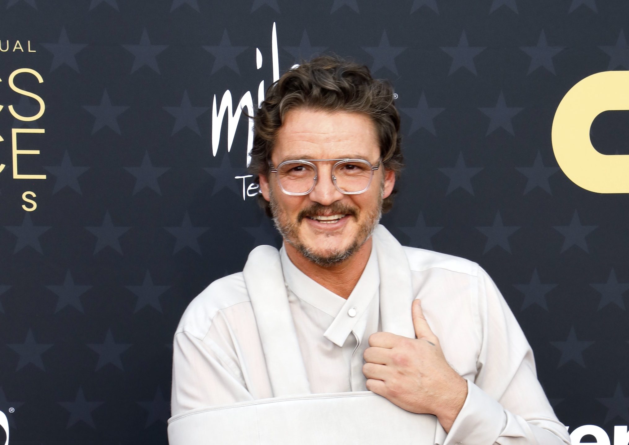 pedro-pascal-announces-the-start-of-filming-of-“fantastic-4”-with-a-photo