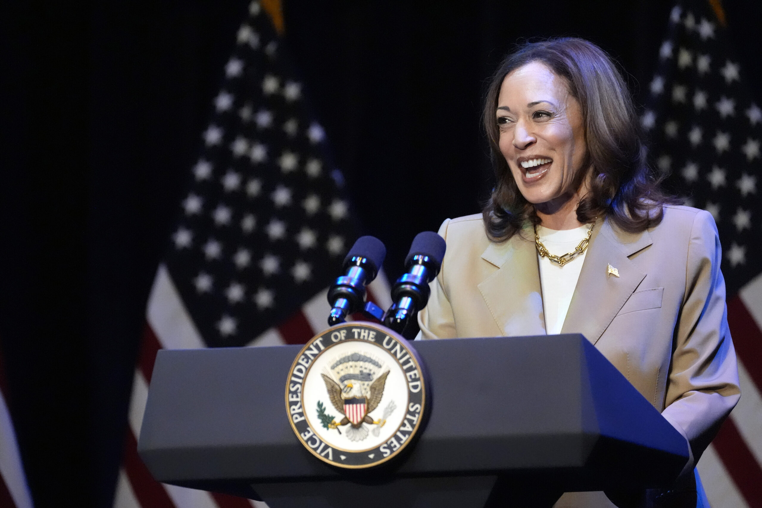 kamala-harris-campaign-reaches-$200-million