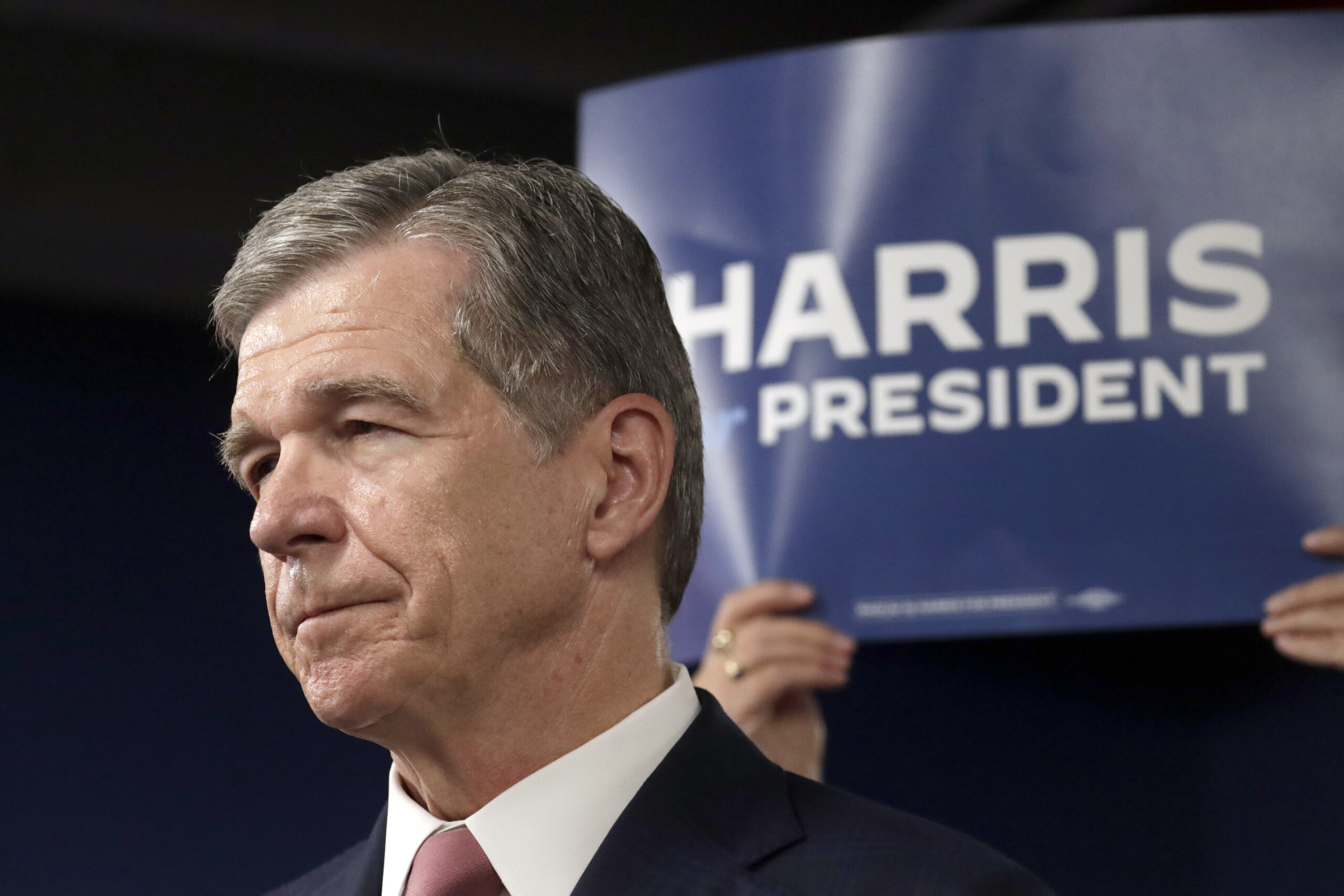 governor-roy-cooper-withdraws-his-intentions-to-be-kamala-harris'-vice-president