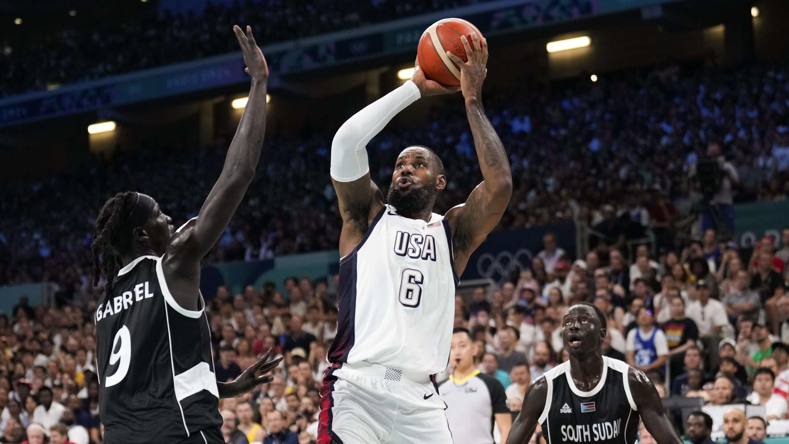 team-usa-beat-south-sudan-to-advance-to-quarterfinals-at-paris-2024