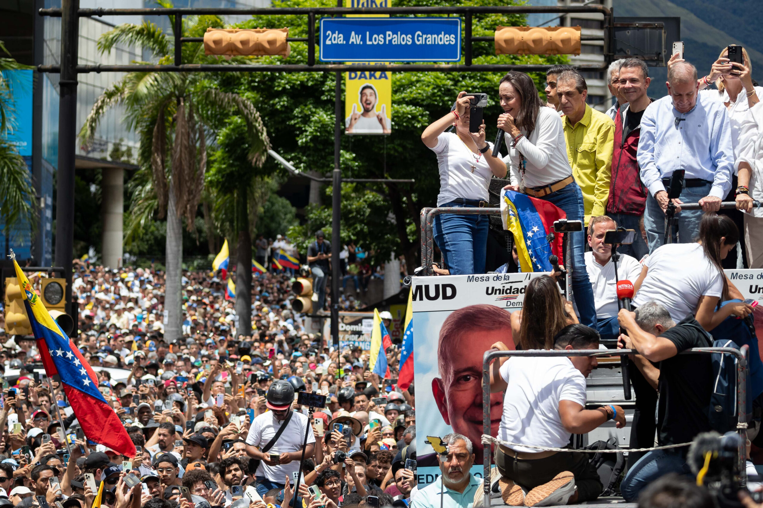 venezuela-needs-your-support