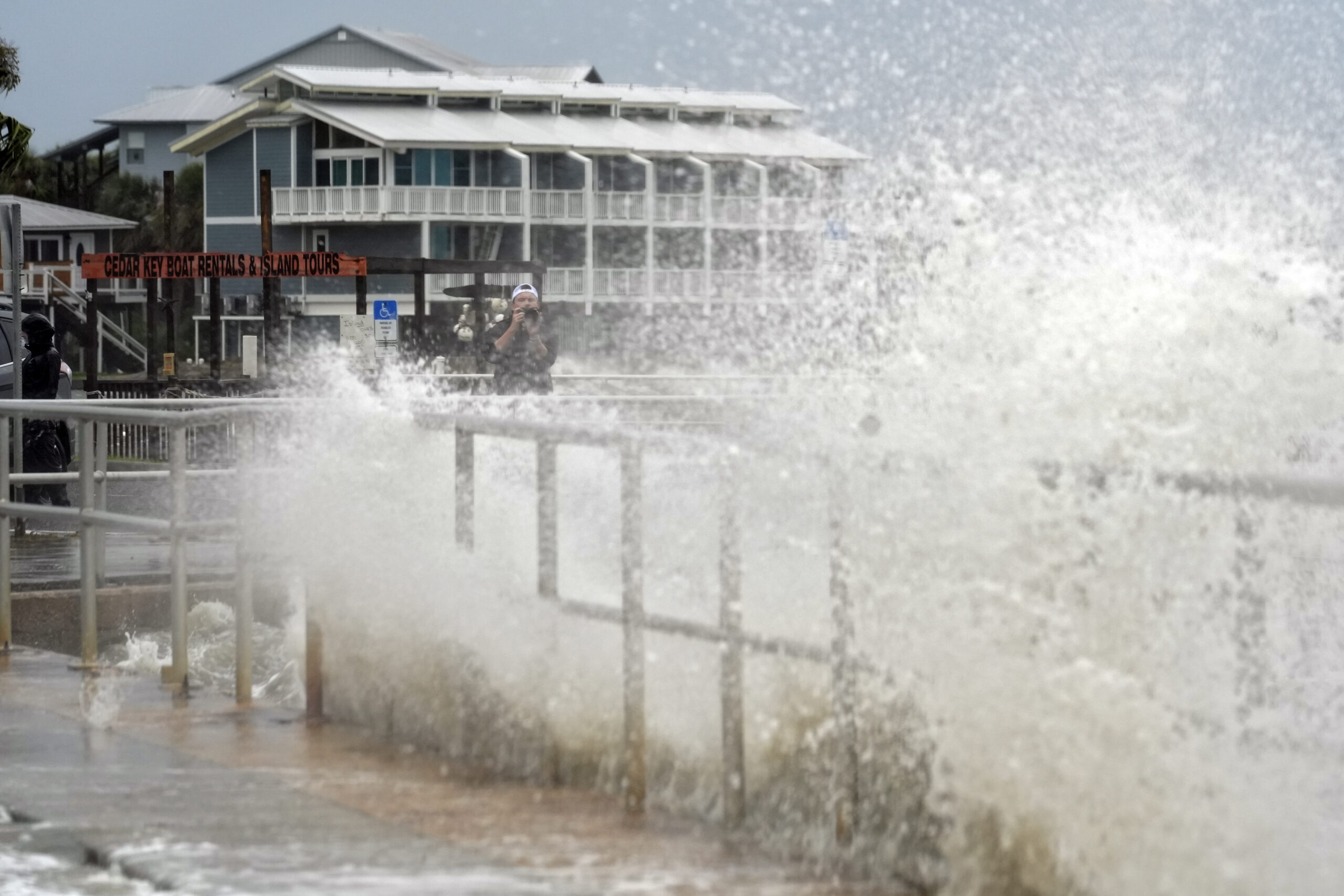 storm-debby-to-cause-severe-flooding-in-florida,-governor-warns