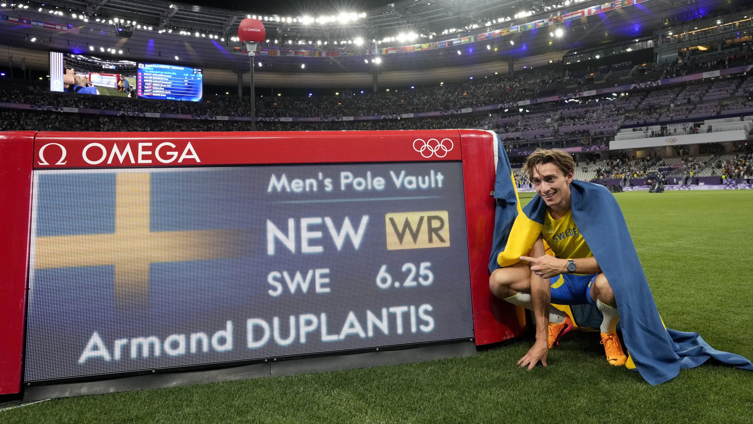 armand-duplantis-becomes-a-legend-after-his-new-gold-medal-in-paris-2024